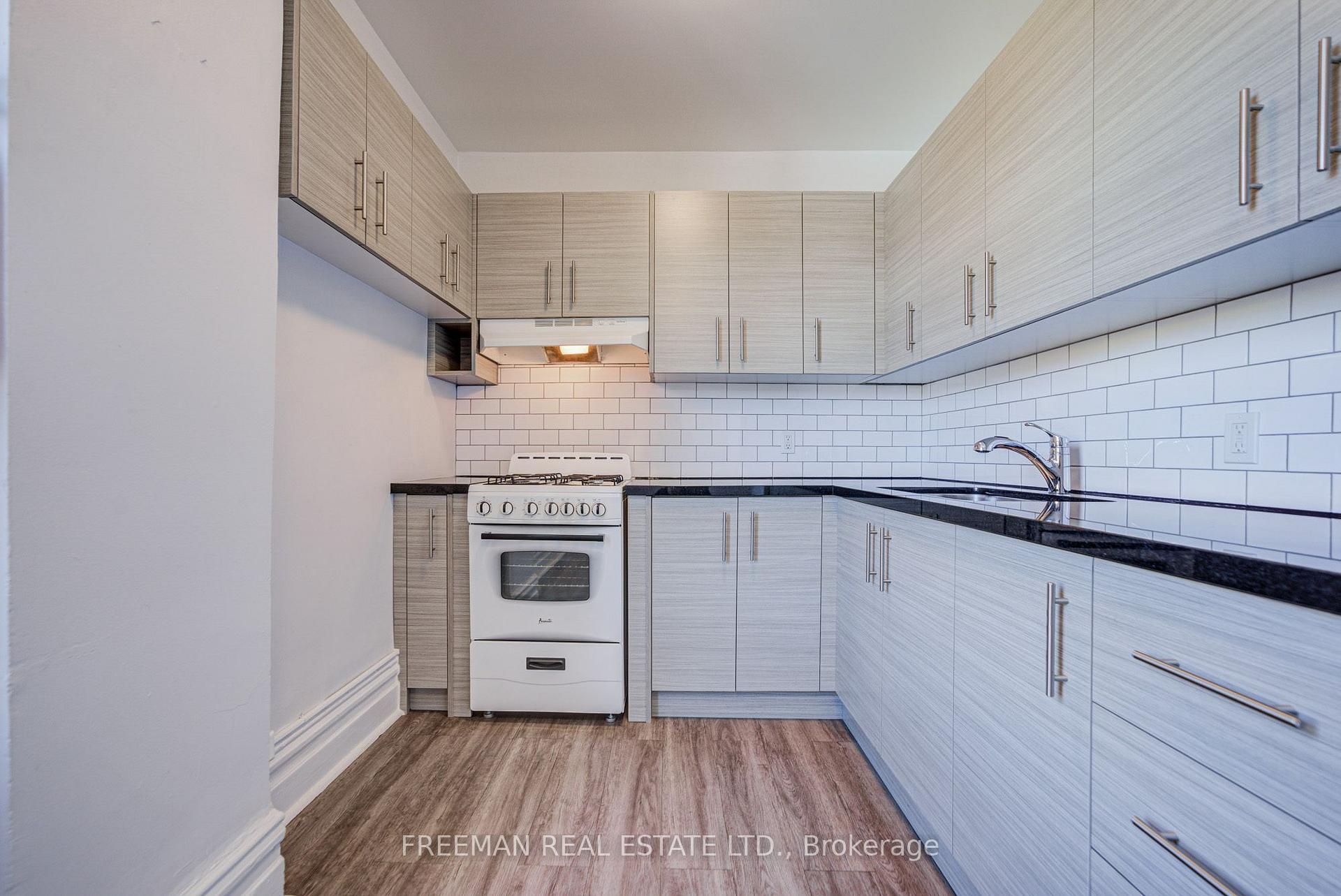 Photo 25 of 431 Manning Avenue, Toronto, Palmerston-Little Italy — HOMEH