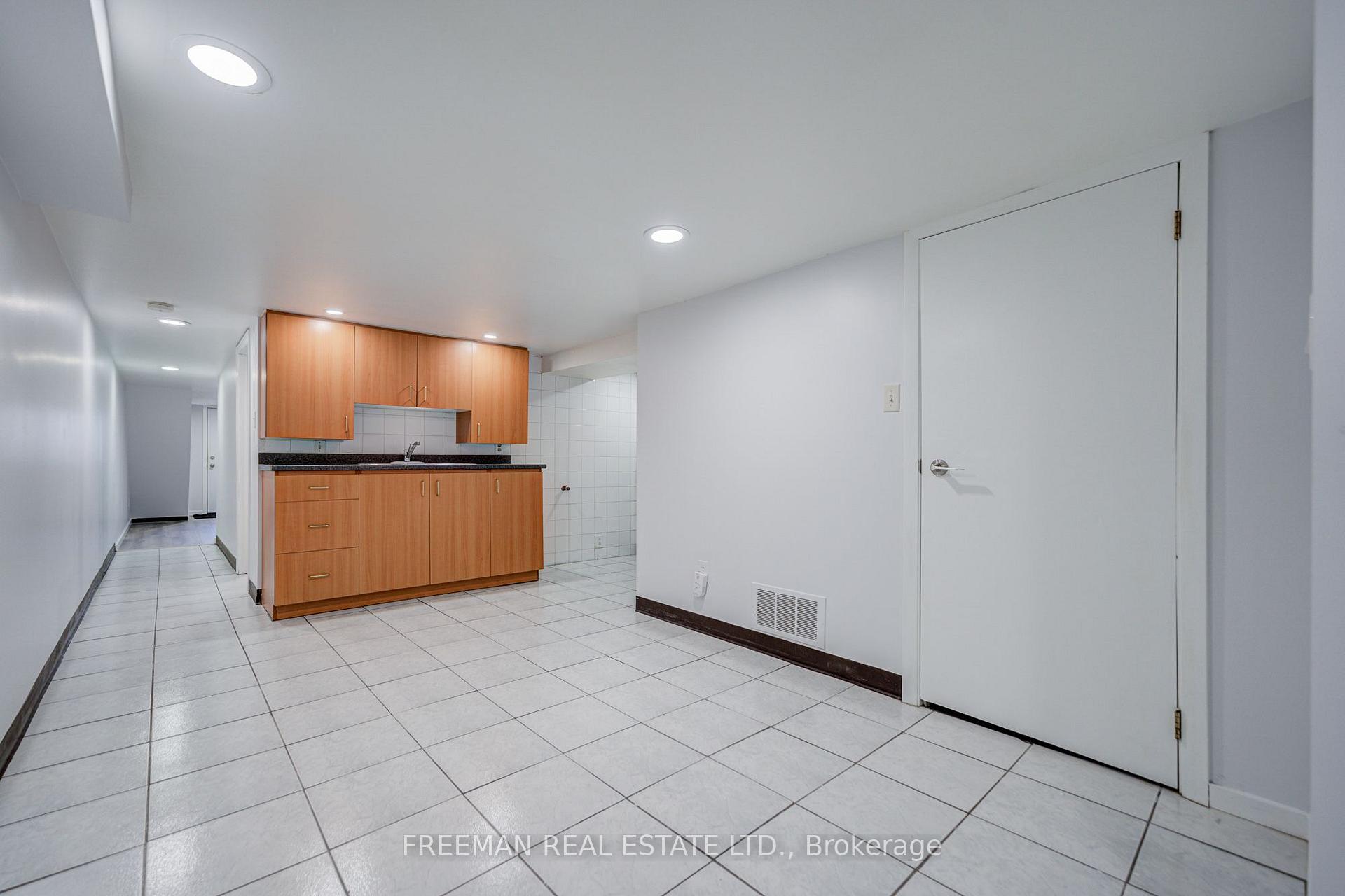 Photo 39 of 431 Manning Avenue, Toronto, Palmerston-Little Italy — HOMEH