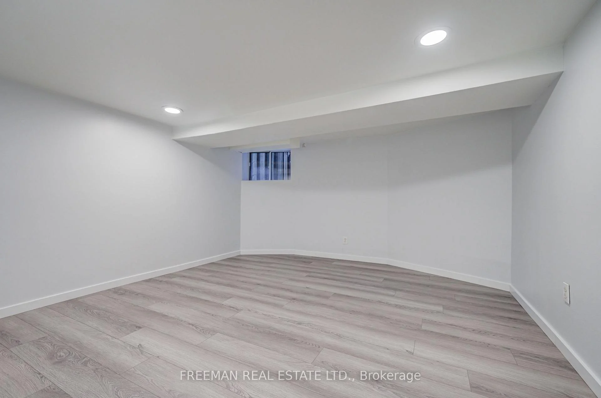 Photo 36 of 431 Manning Avenue, Toronto, Palmerston-Little Italy — HOMEH