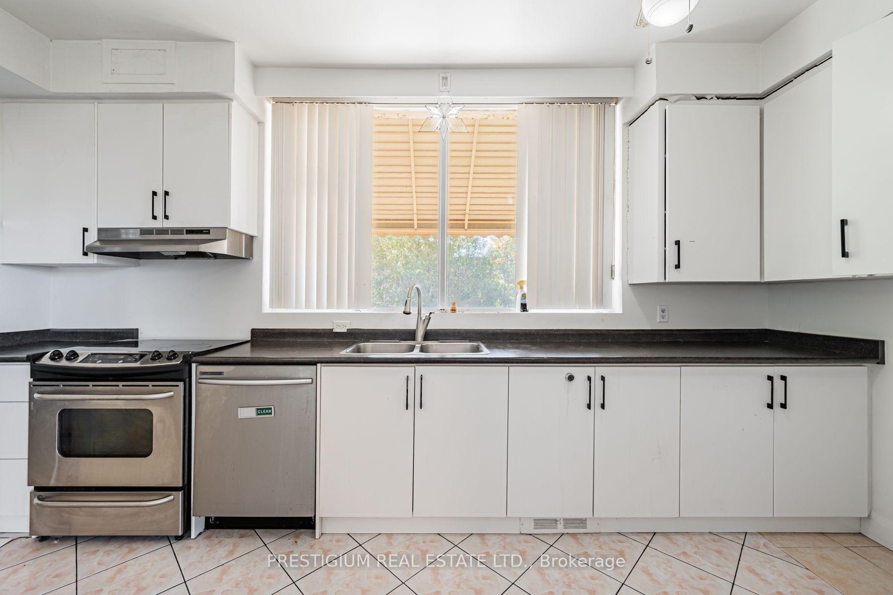 Photo 9 of 75 Stormont Avenue, Toronto, Bedford Park-Nortown — HOMEH