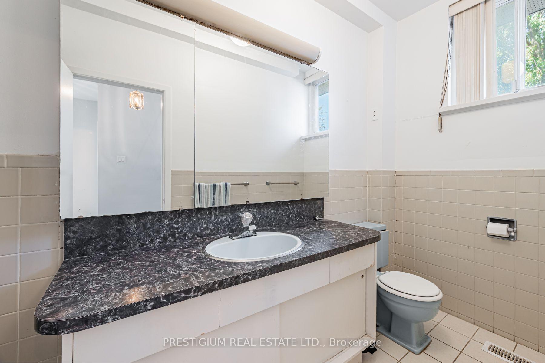 Photo 17 of 75 Stormont Avenue, Toronto, Bedford Park-Nortown — HOMEH