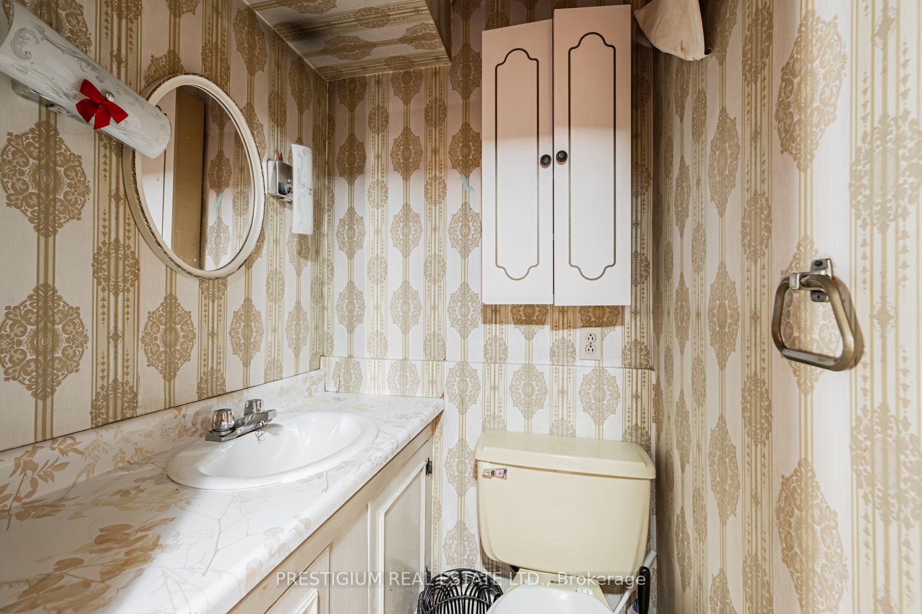 Photo 22 of 75 Stormont Avenue, Toronto, Bedford Park-Nortown — HOMEH