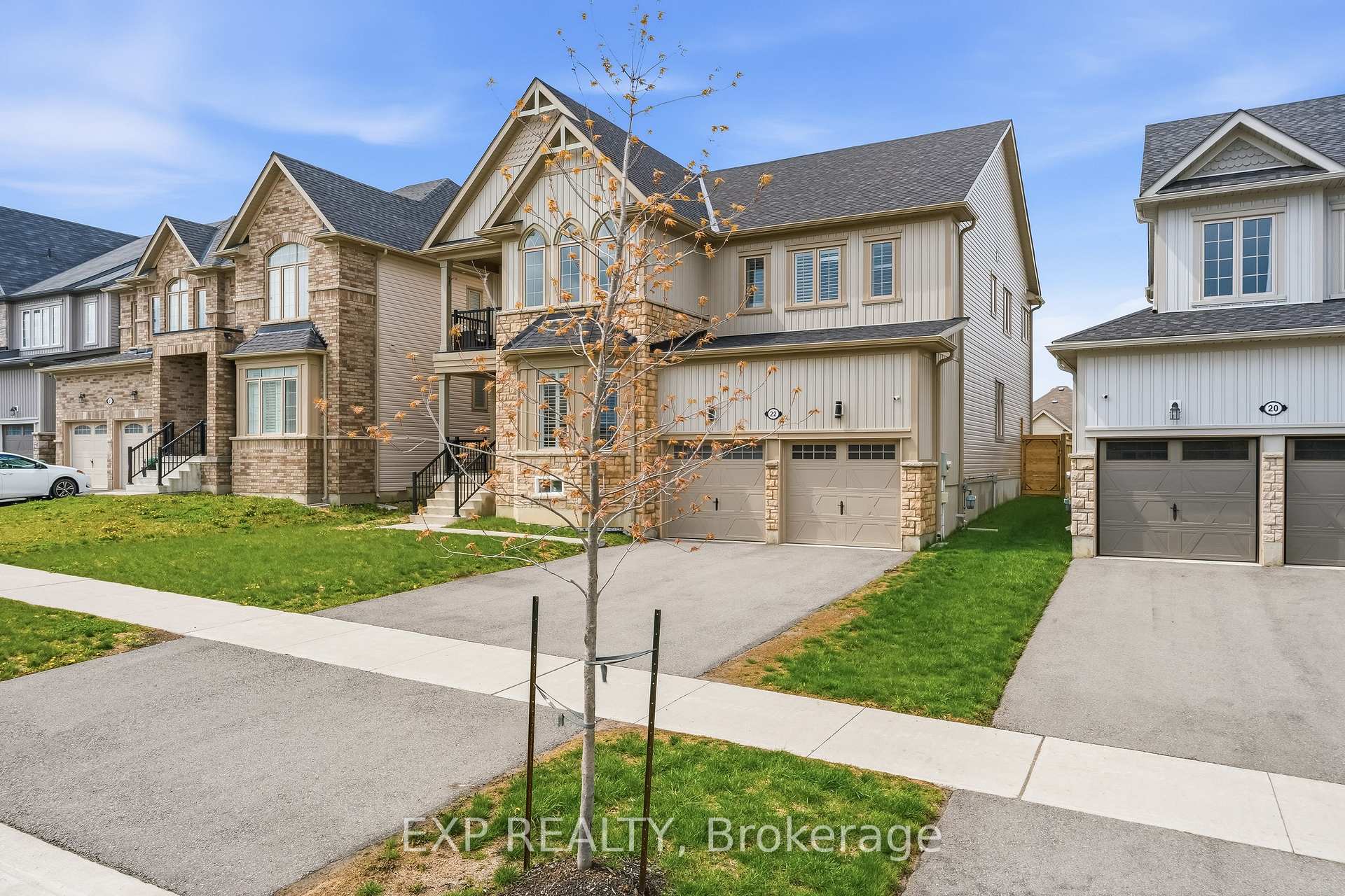 Photo 3 of 22 Connolly Road, Kawartha Lakes, Lindsay — HOMEH