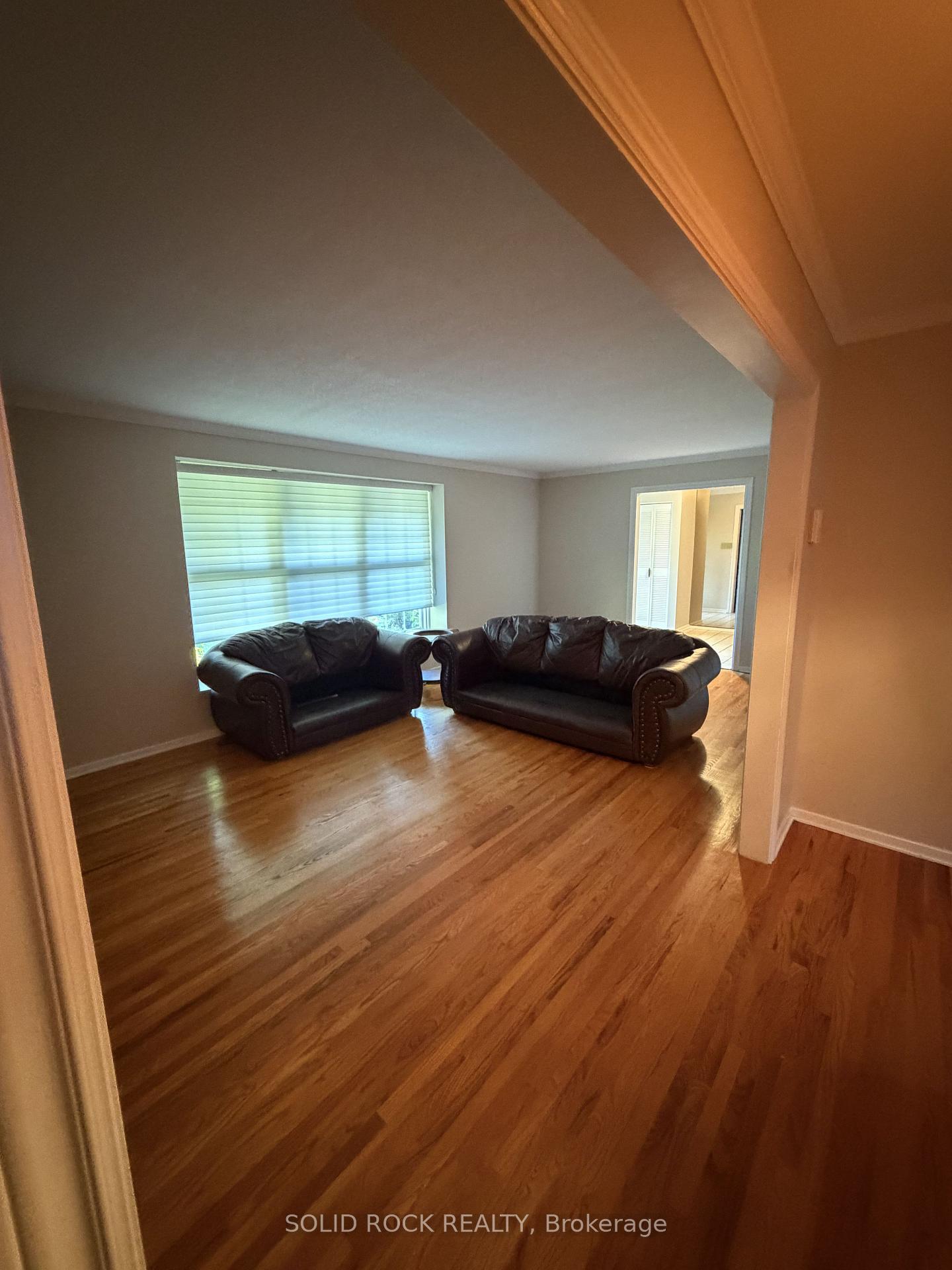 Photo 6 of 1953 Mulberry Crescent, Ottawa, Beaconwood — HOMEH