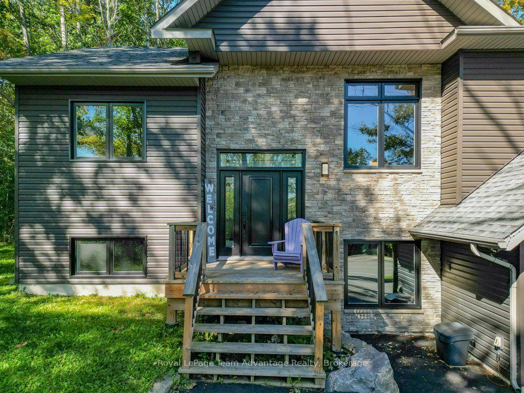 Photo 5 of 120 William Street, Parry Sound — HOMEH