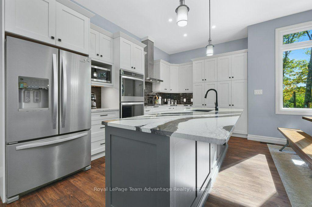 Photo 10 of 120 William Street, Parry Sound — HOMEH