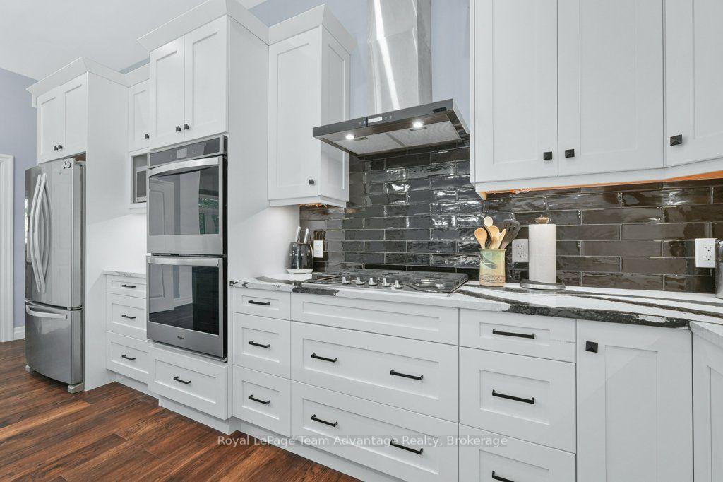 Photo 12 of 120 William Street, Parry Sound — HOMEH