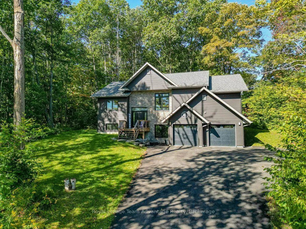 Photo 2 of 120 William Street, Parry Sound — HOMEH