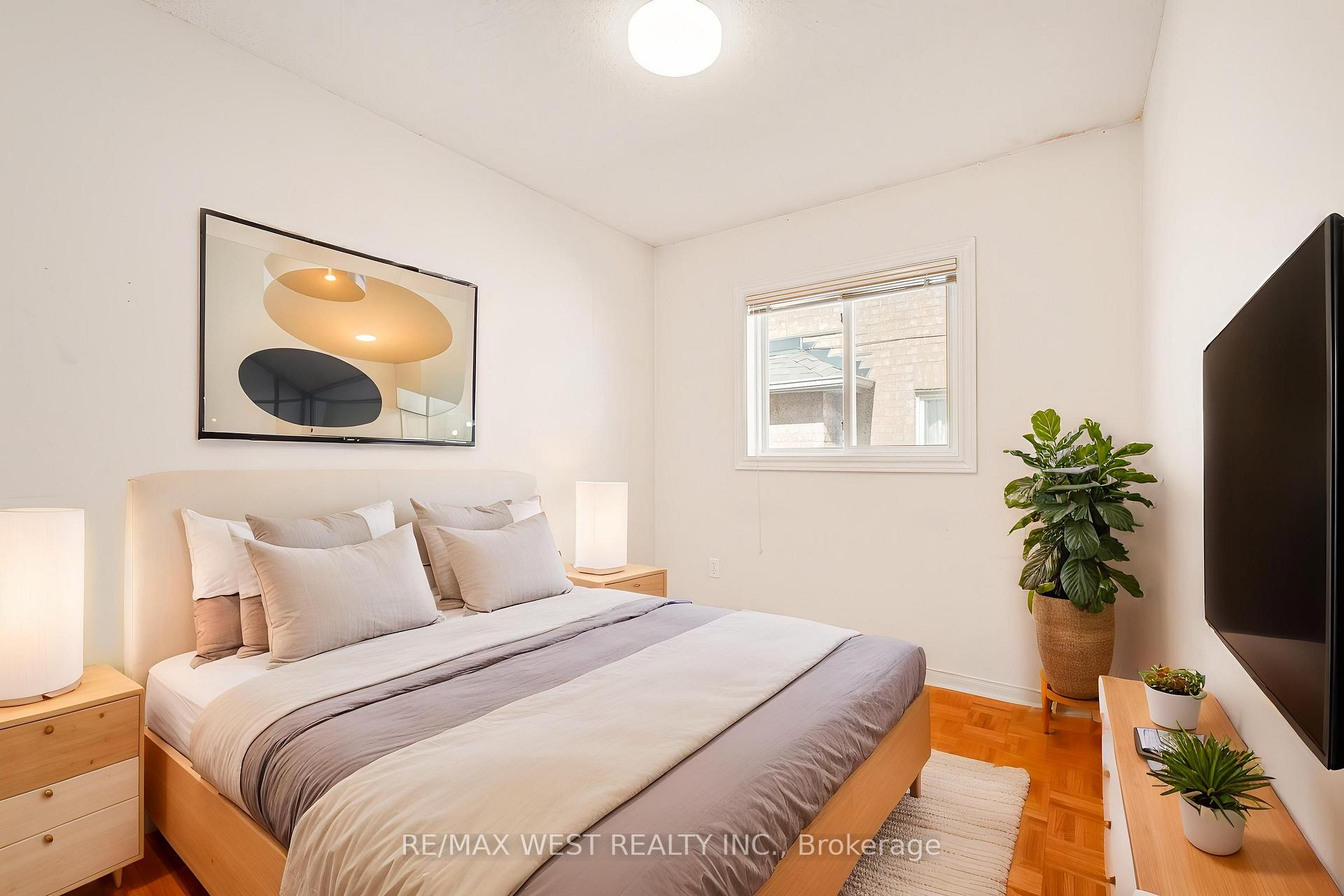 Photo 5 of 41 Olympia Crescent, Brampton, Fletcher's Meadow — HOMEH