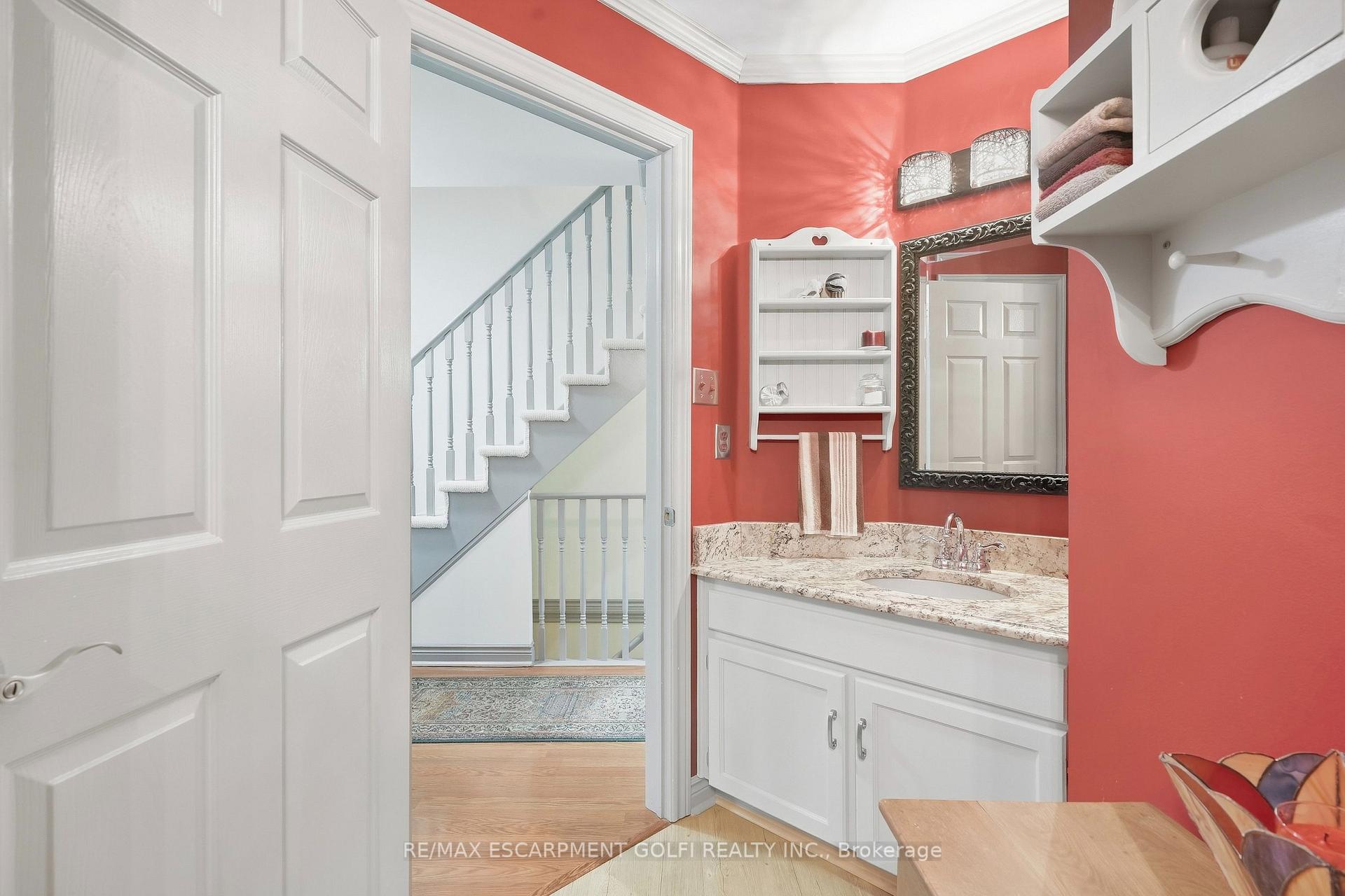 Photo 7 of Unit 5, 9 Wentworth Drive, Grimsby, Grimsby East — HOMEH
