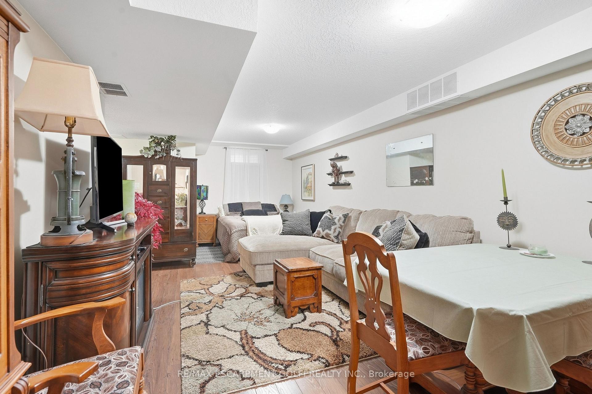 Photo 24 of Unit 5, 9 Wentworth Drive, Grimsby, Grimsby East — HOMEH