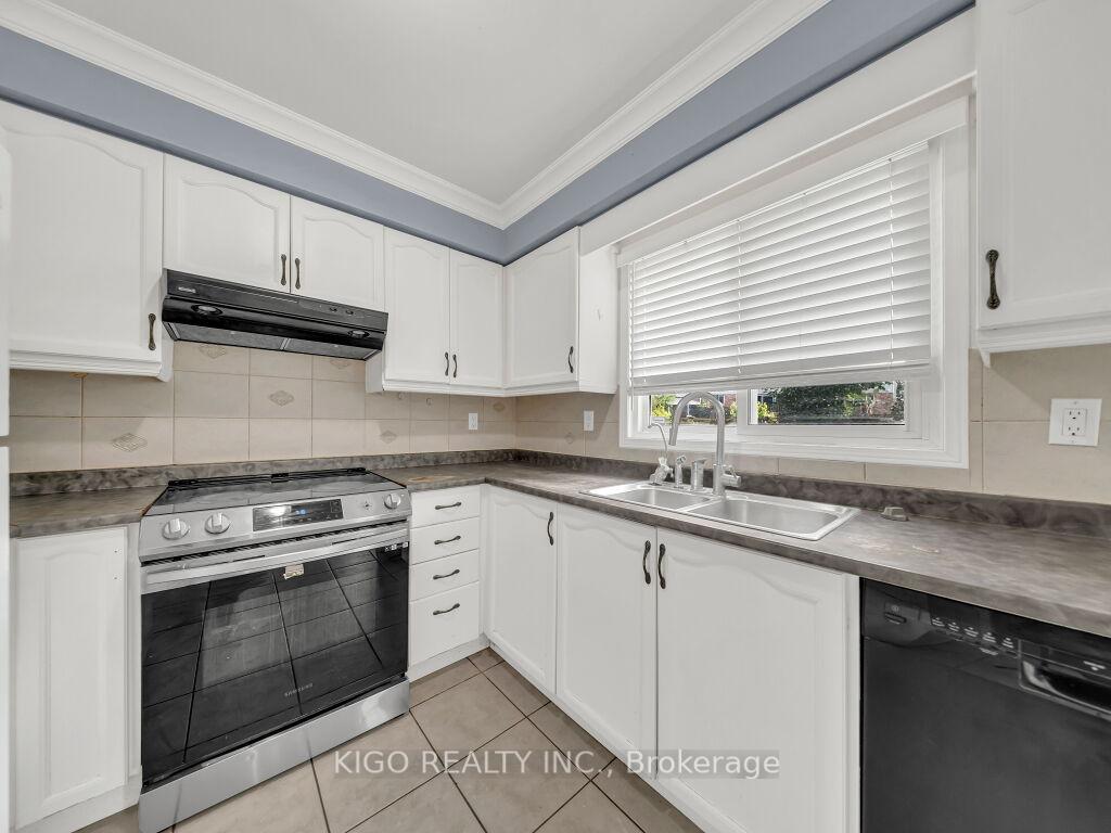 Photo 15 of 607 Burnett Avenue, Cambridge, Clemens Mills/Saginaw — HOMEH