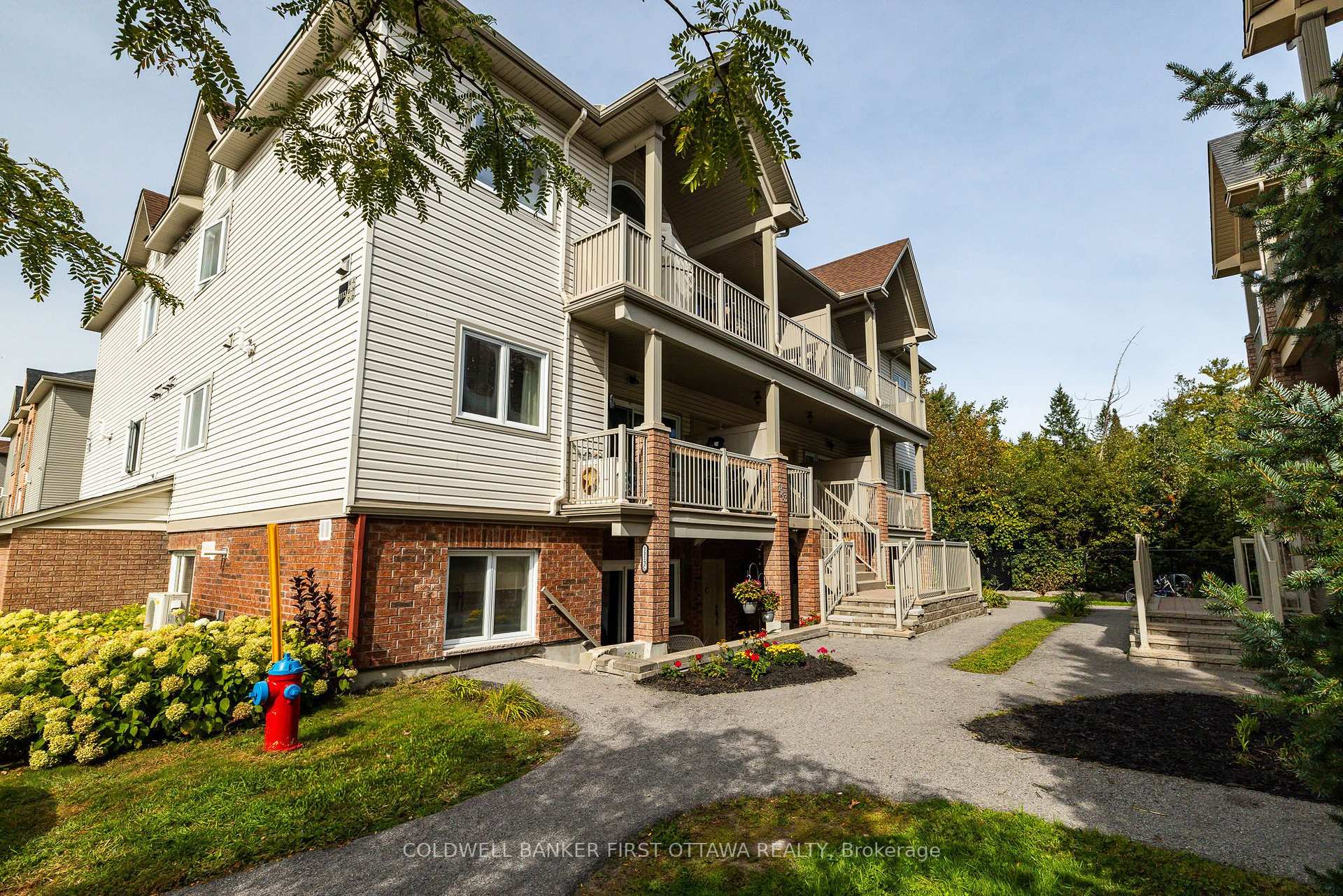 Front of Unit C, 1113 Stittsville Main Street