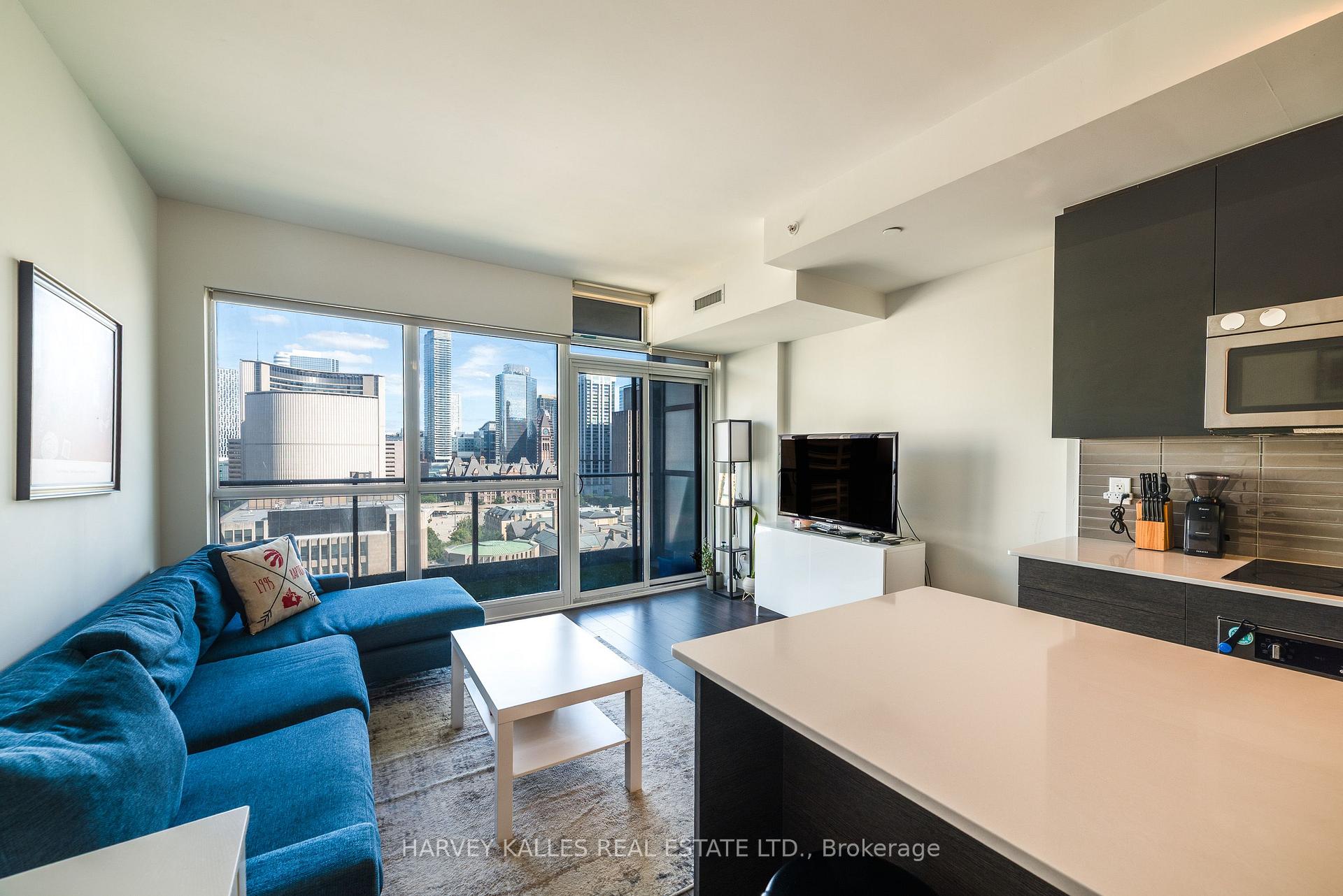 Photo 5 of Unit 1610, 210 Simcoe Street, Toronto, Kensington-Chinatown — HOMEH