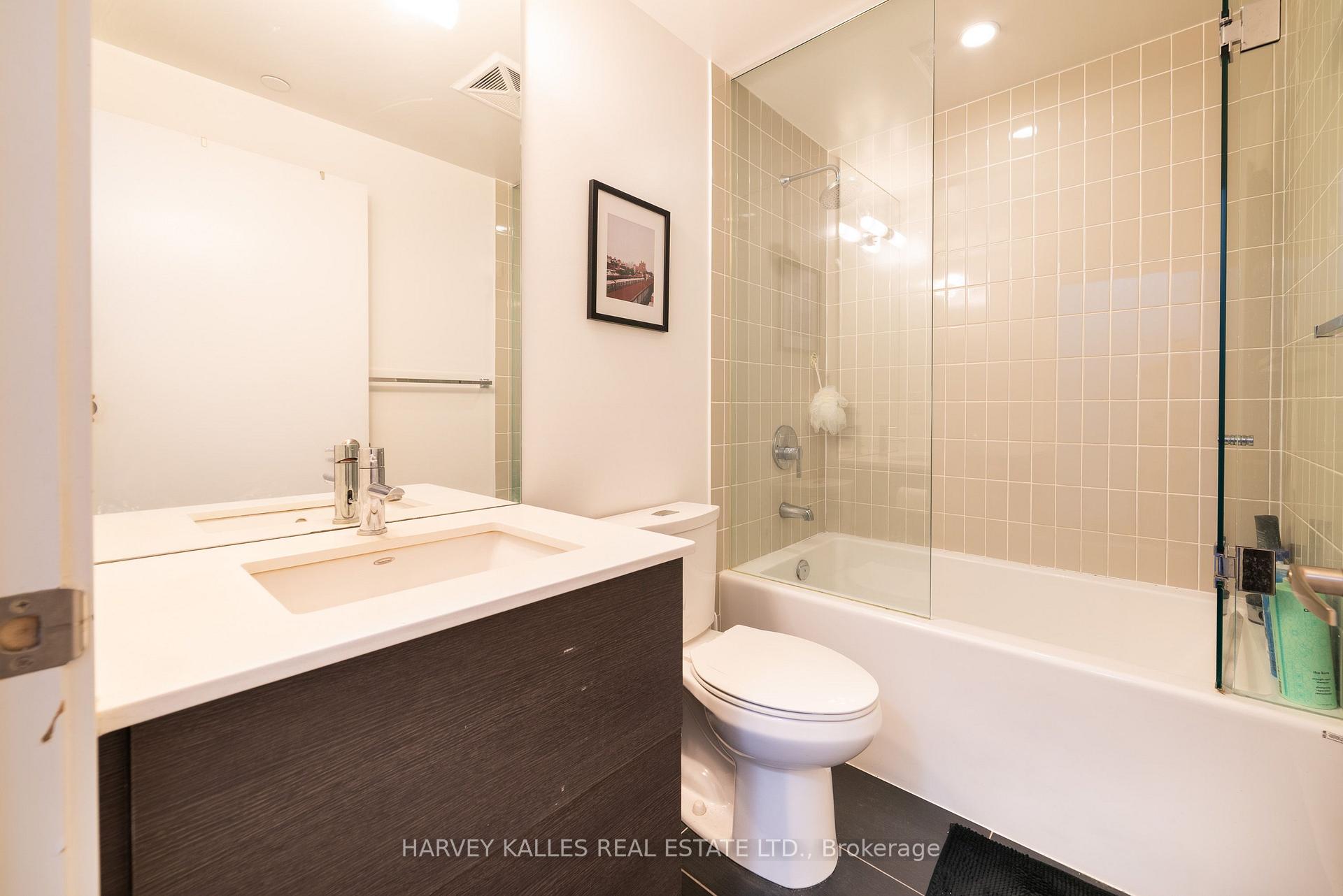 Photo 14 of Unit 1610, 210 Simcoe Street, Toronto, Kensington-Chinatown — HOMEH