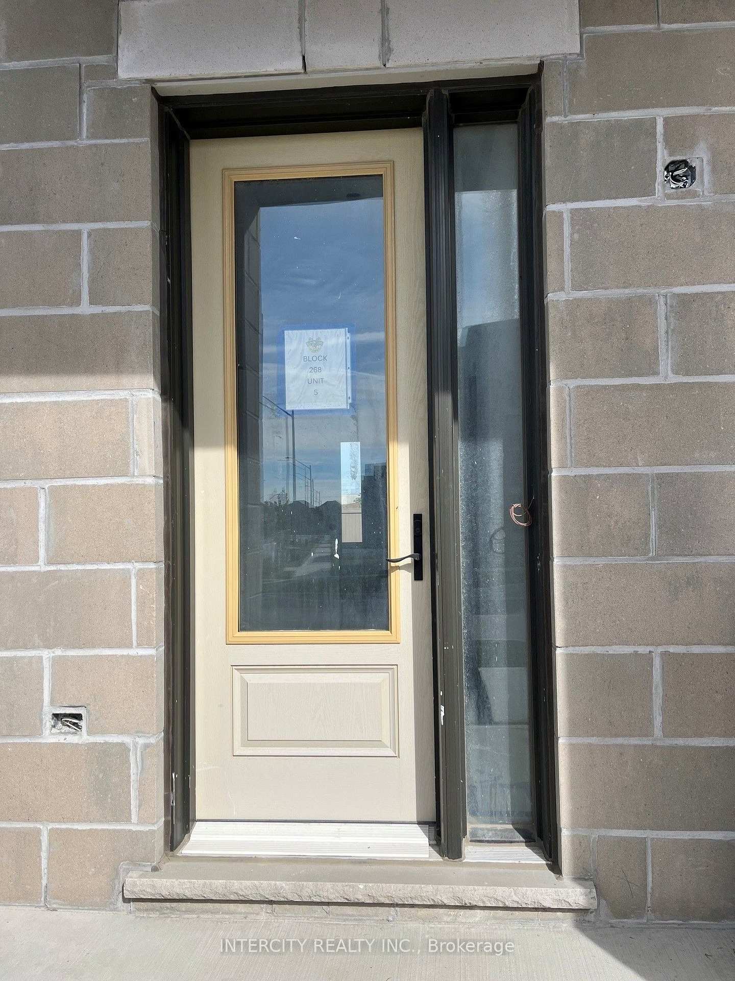 Photo 3 of Unit (BLOCK 268 UNIT 5), 142 Mumbai Drive, Markham, Middlefield — HOMEH