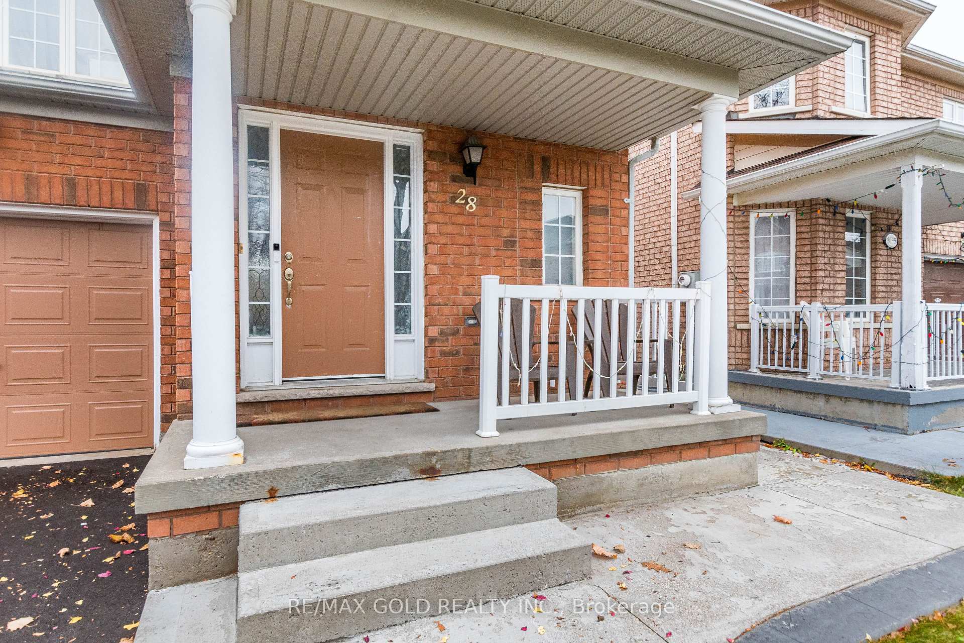 Photo 2 of 28 Pauline Crescent, Brampton, Fletcher's Meadow — HOMEH