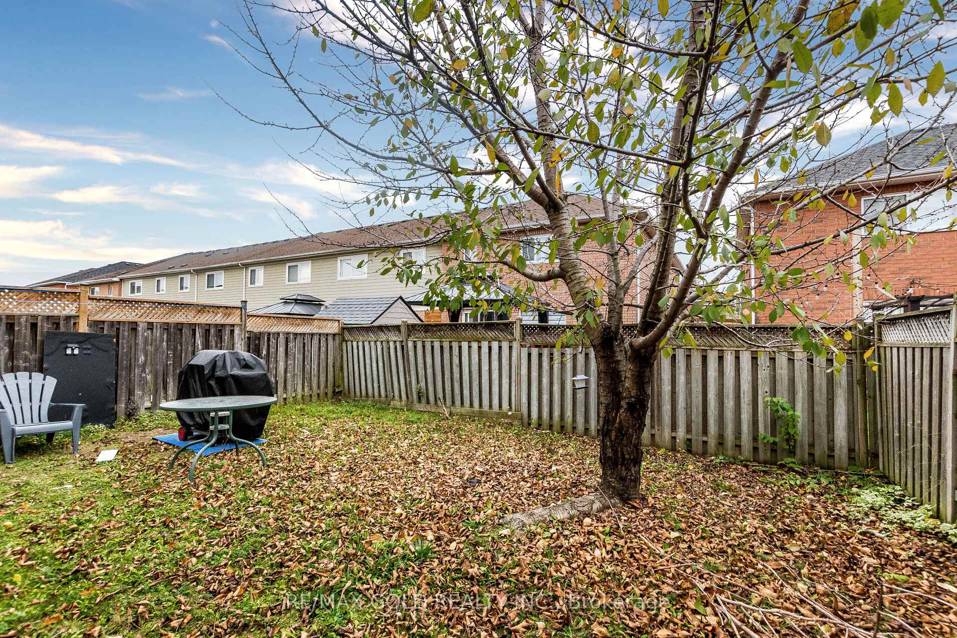 Photo 25 of 28 Pauline Crescent, Brampton, Fletcher's Meadow — HOMEH