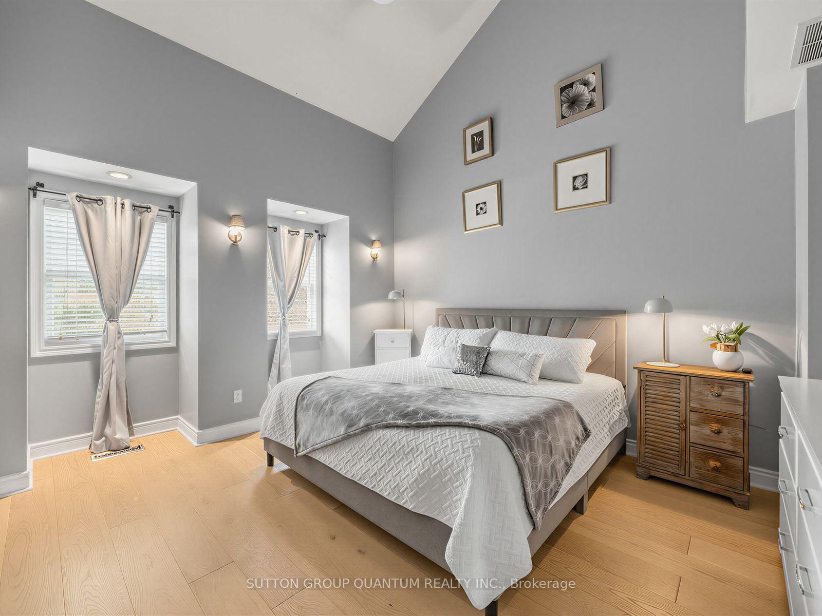 Photo 19 of 236 Randall Street, Oakville, Old Oakville — HOMEH