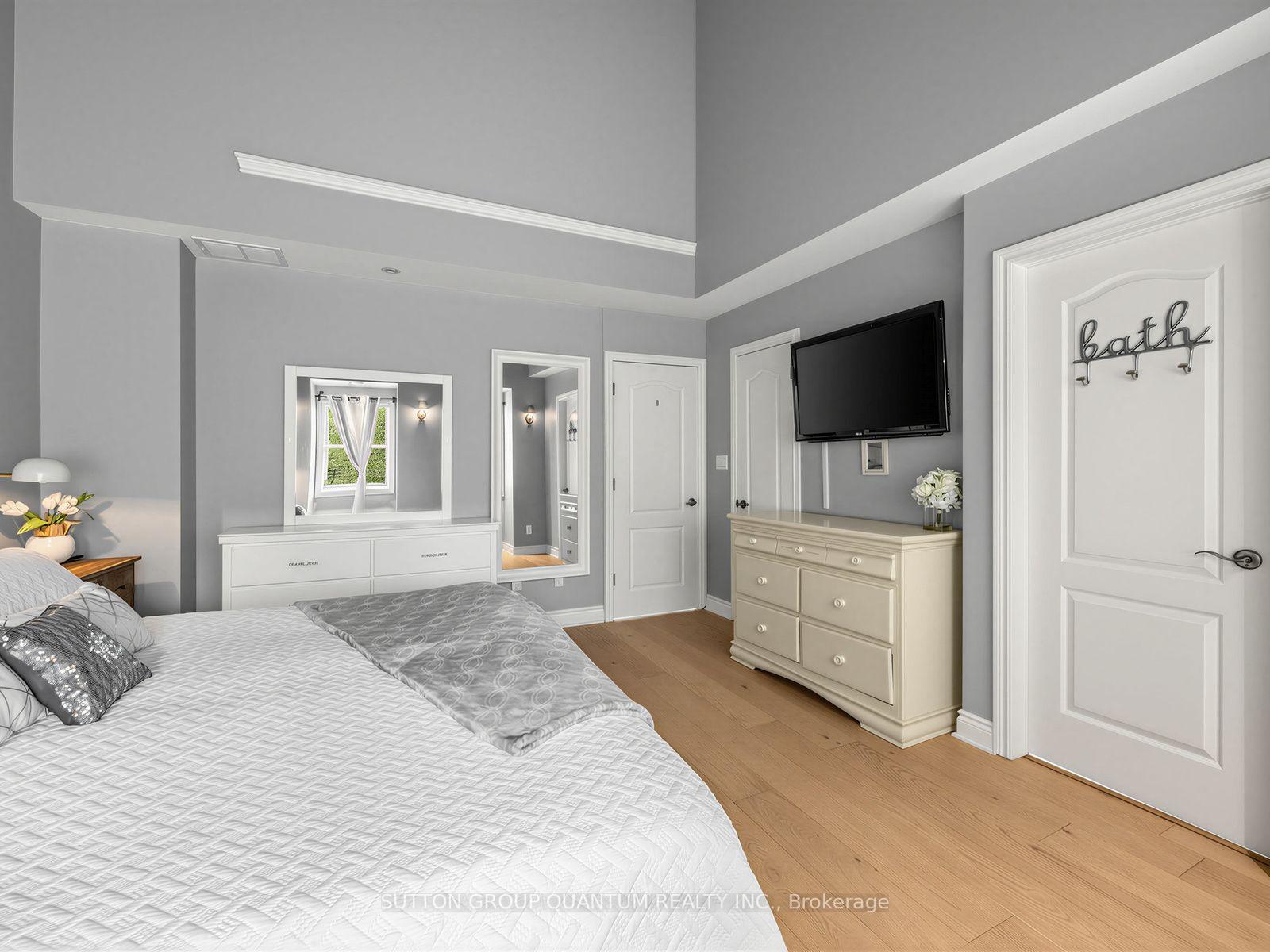 Photo 20 of 236 Randall Street, Oakville, Old Oakville — HOMEH