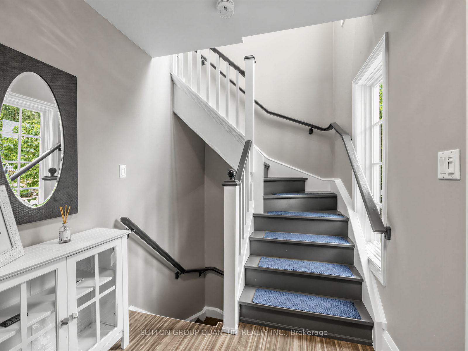 Photo 4 of 236 Randall Street, Oakville, Old Oakville — HOMEH