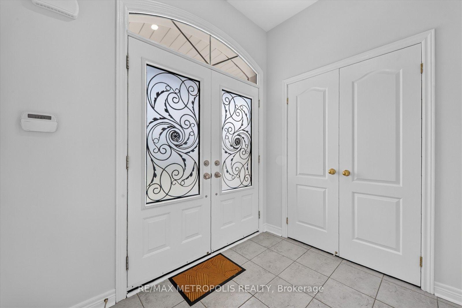 Photo 4 of 749 Black Cherry Drive, Oshawa, Taunton — HOMEH
