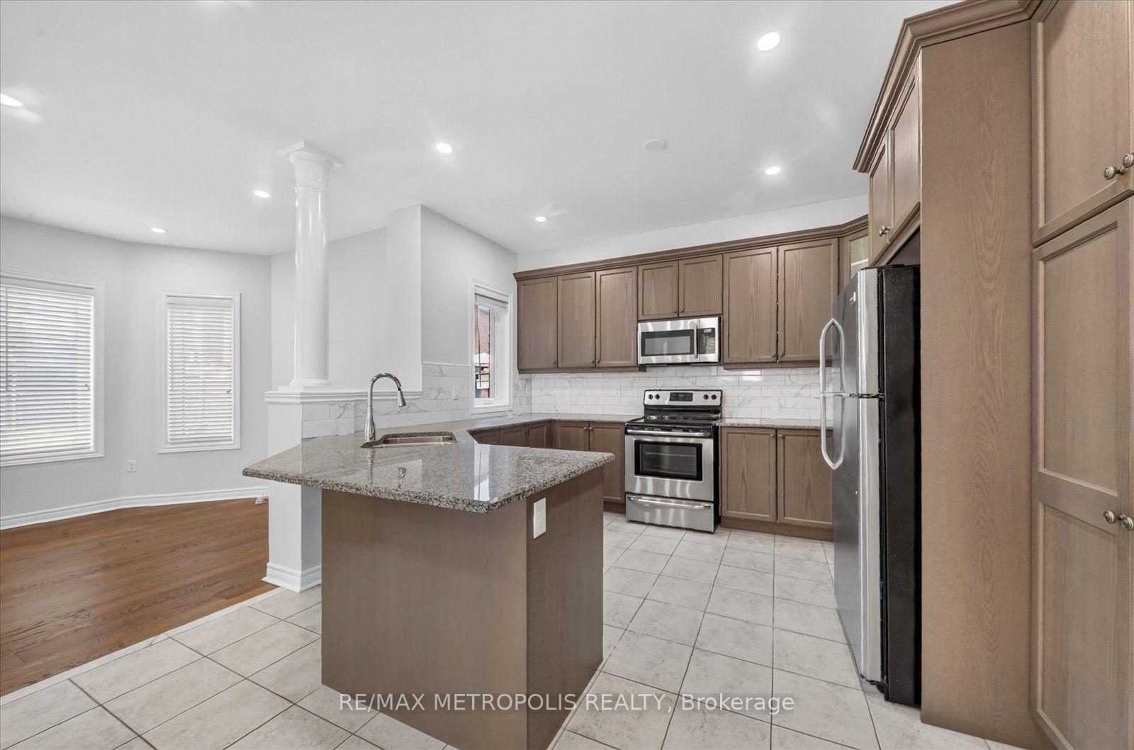 Photo 7 of 749 Black Cherry Drive, Oshawa, Taunton — HOMEH