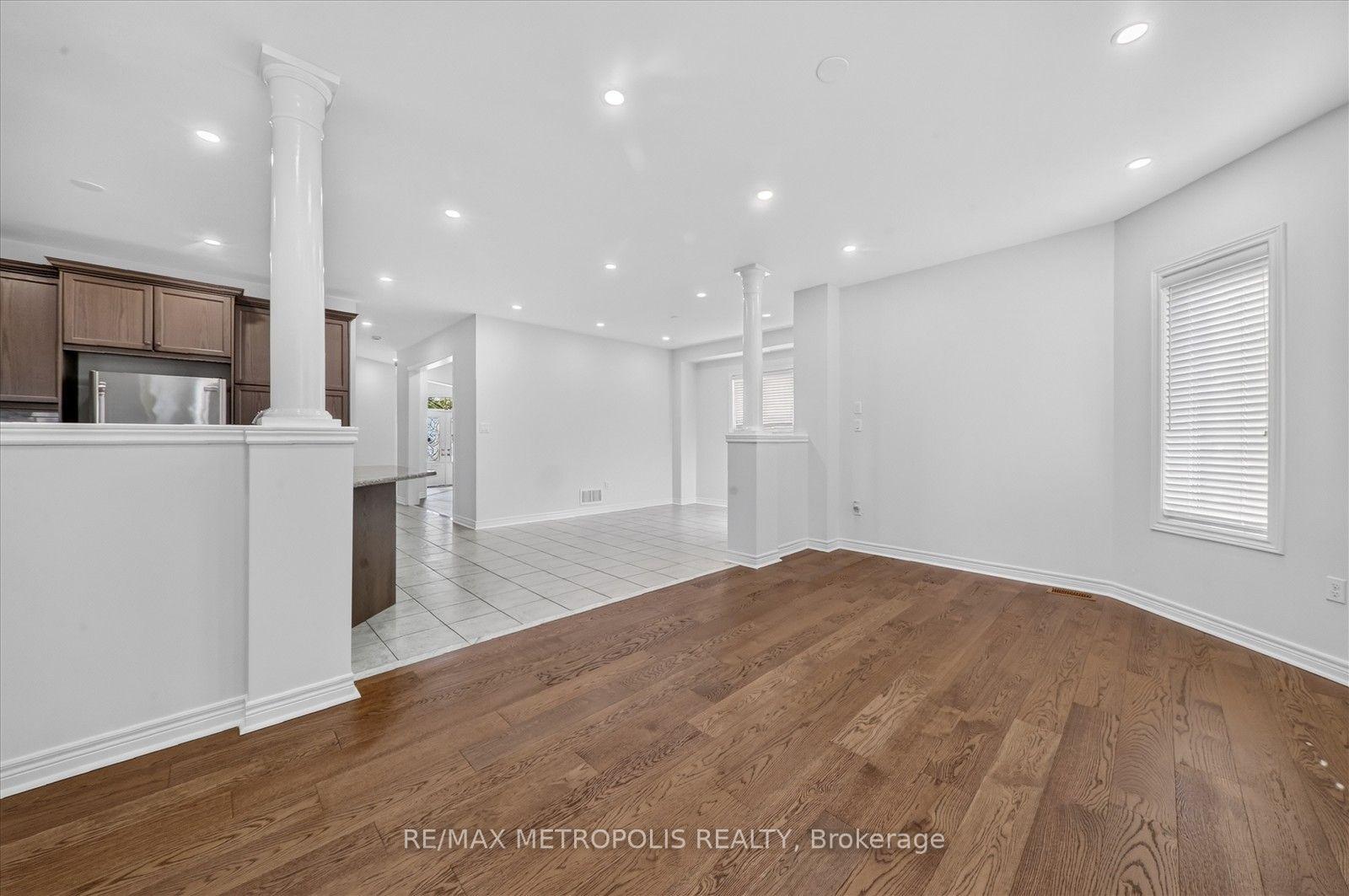 Photo 14 of 749 Black Cherry Drive, Oshawa, Taunton — HOMEH