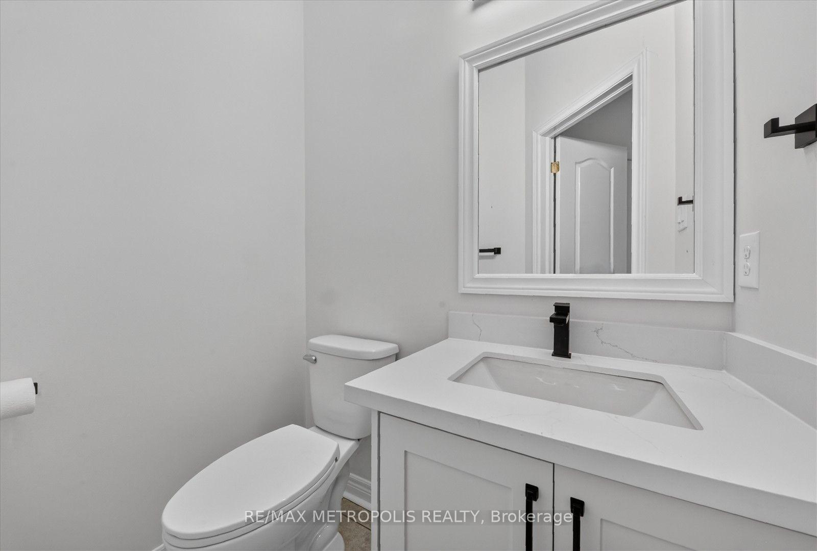Photo 15 of 749 Black Cherry Drive, Oshawa, Taunton — HOMEH
