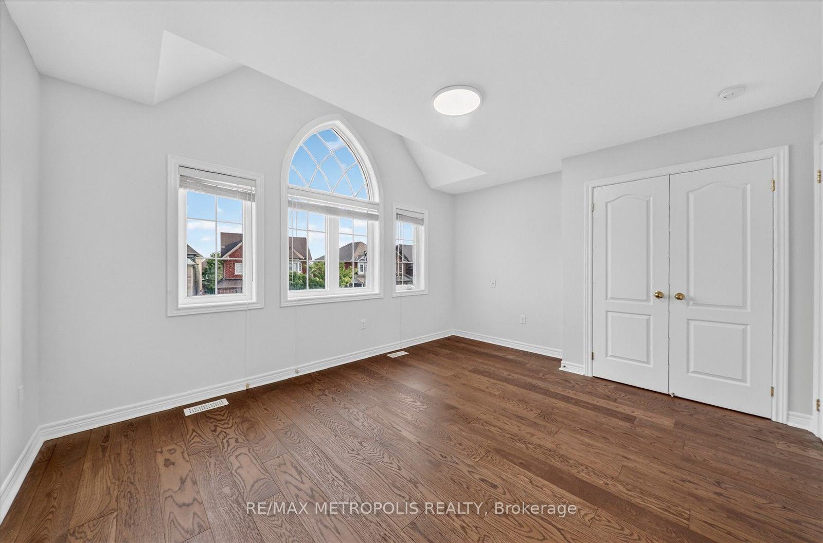 Photo 28 of 749 Black Cherry Drive, Oshawa, Taunton — HOMEH
