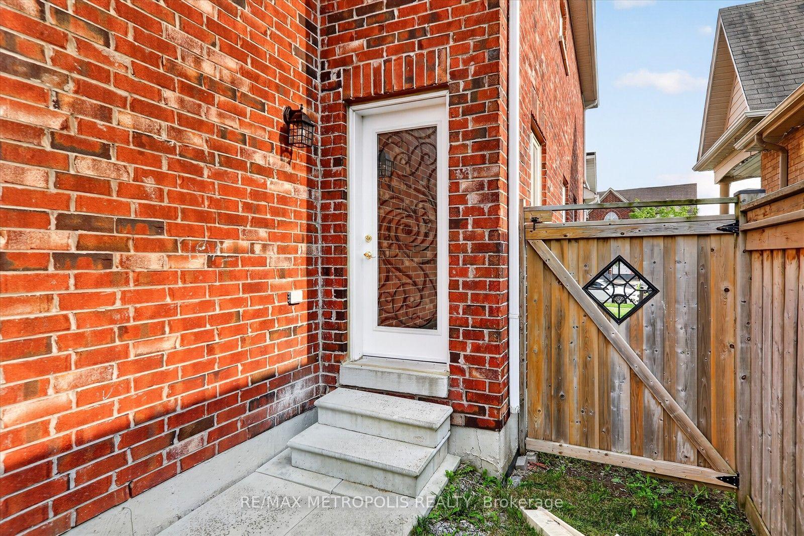 Photo 31 of 749 Black Cherry Drive, Oshawa, Taunton — HOMEH