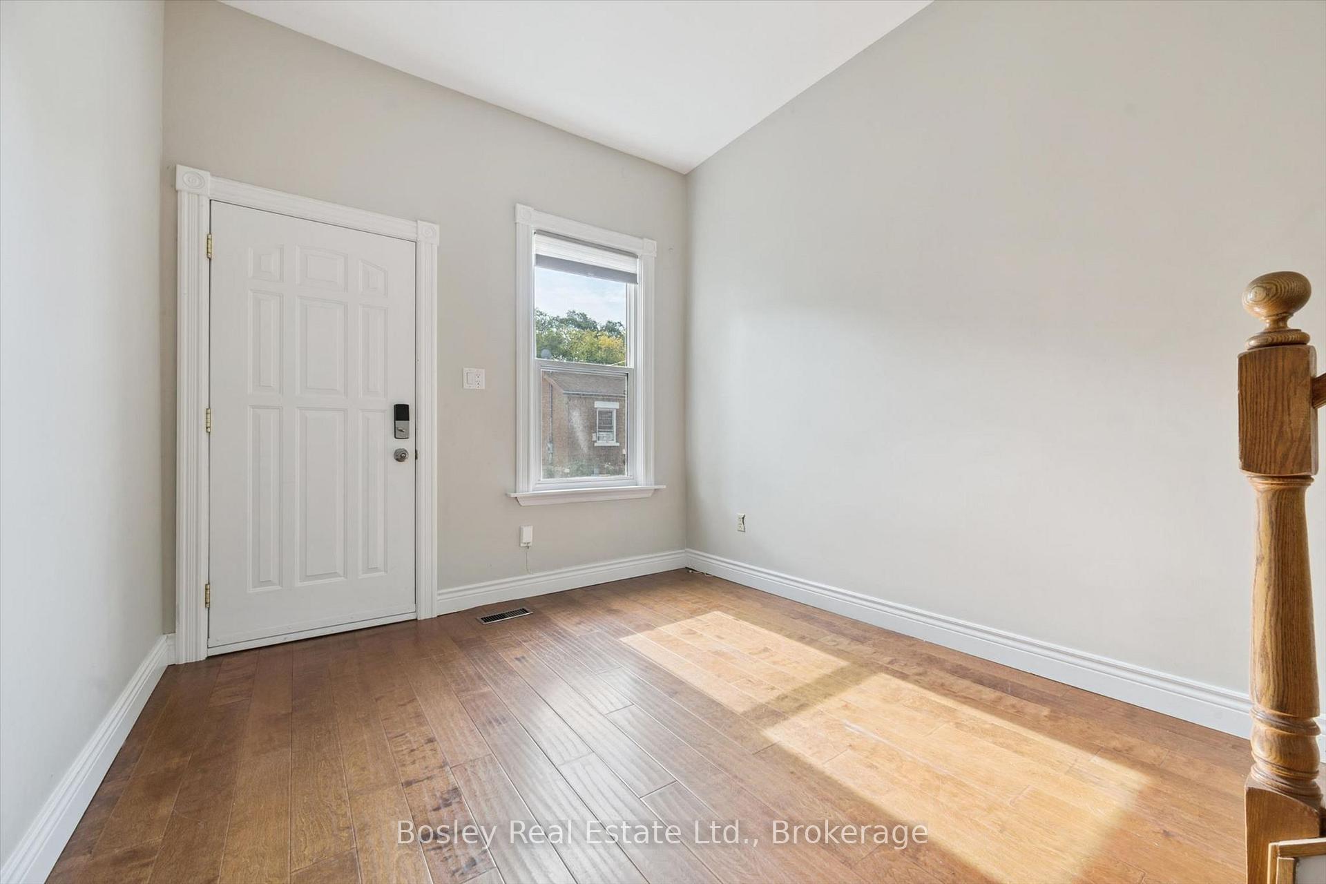 Photo 17 of 86 Alice Street, Guelph, St. Patrick's Ward — HOMEH