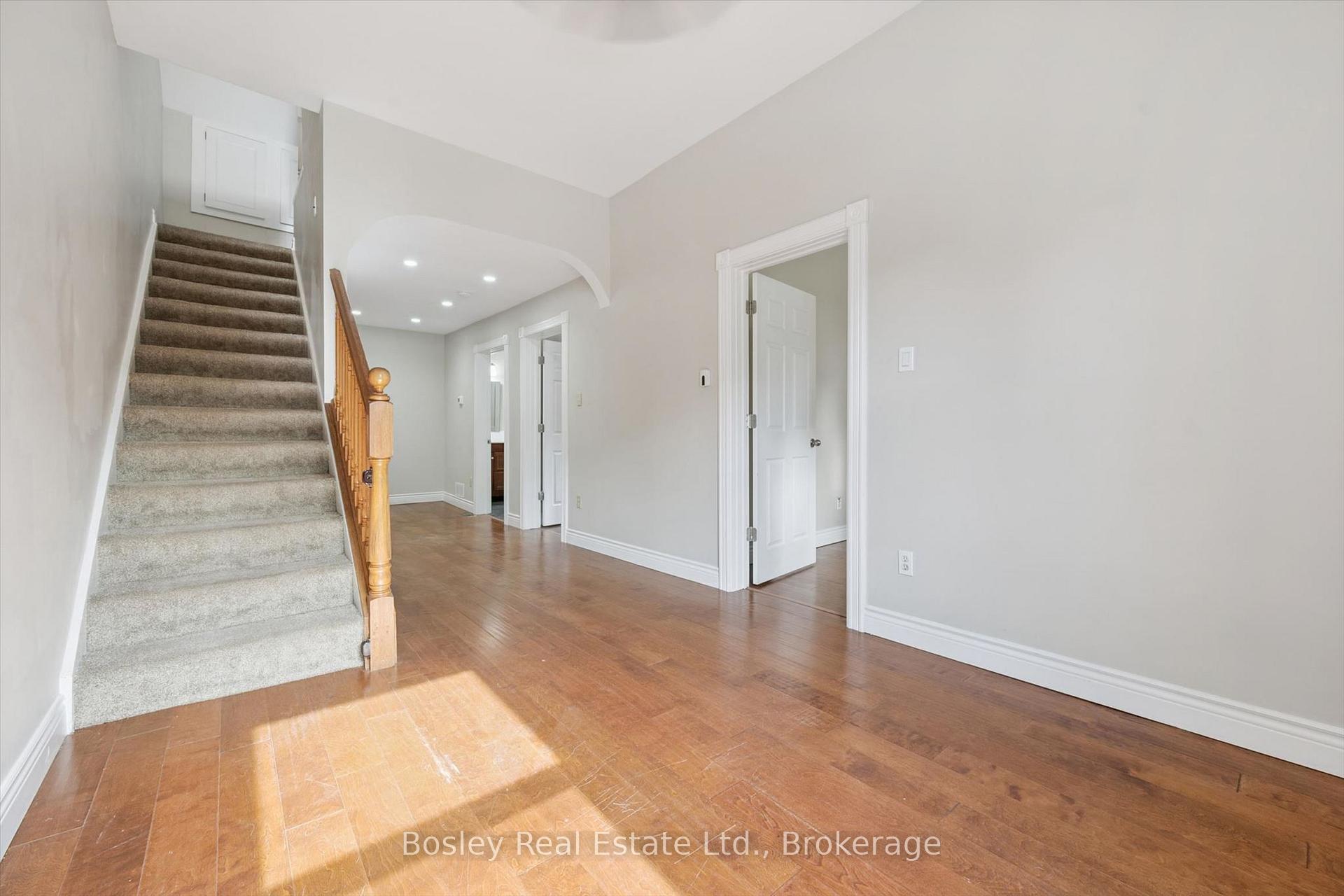 Photo 34 of 86 Alice Street, Guelph, St. Patrick's Ward — HOMEH