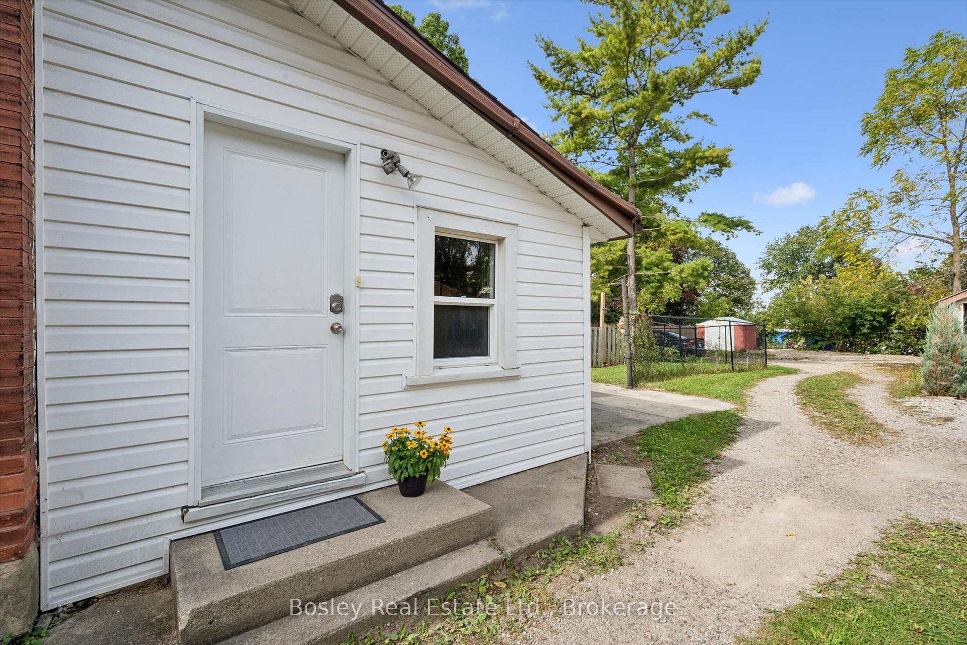 Photo 29 of 86 Alice Street, Guelph, St. Patrick's Ward — HOMEH