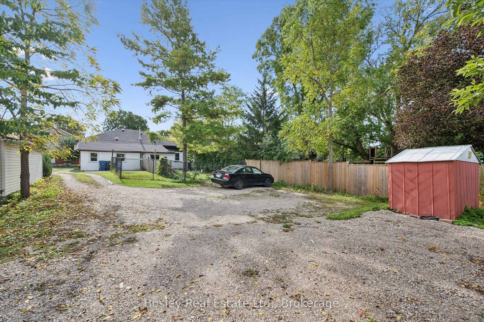 Photo 39 of 86 Alice Street, Guelph, St. Patrick's Ward — HOMEH