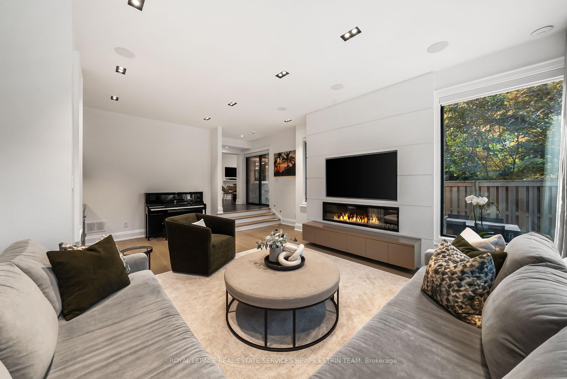 Photo 14 of 12 Millbank Avenue, Toronto, Forest Hill South — HOMEH