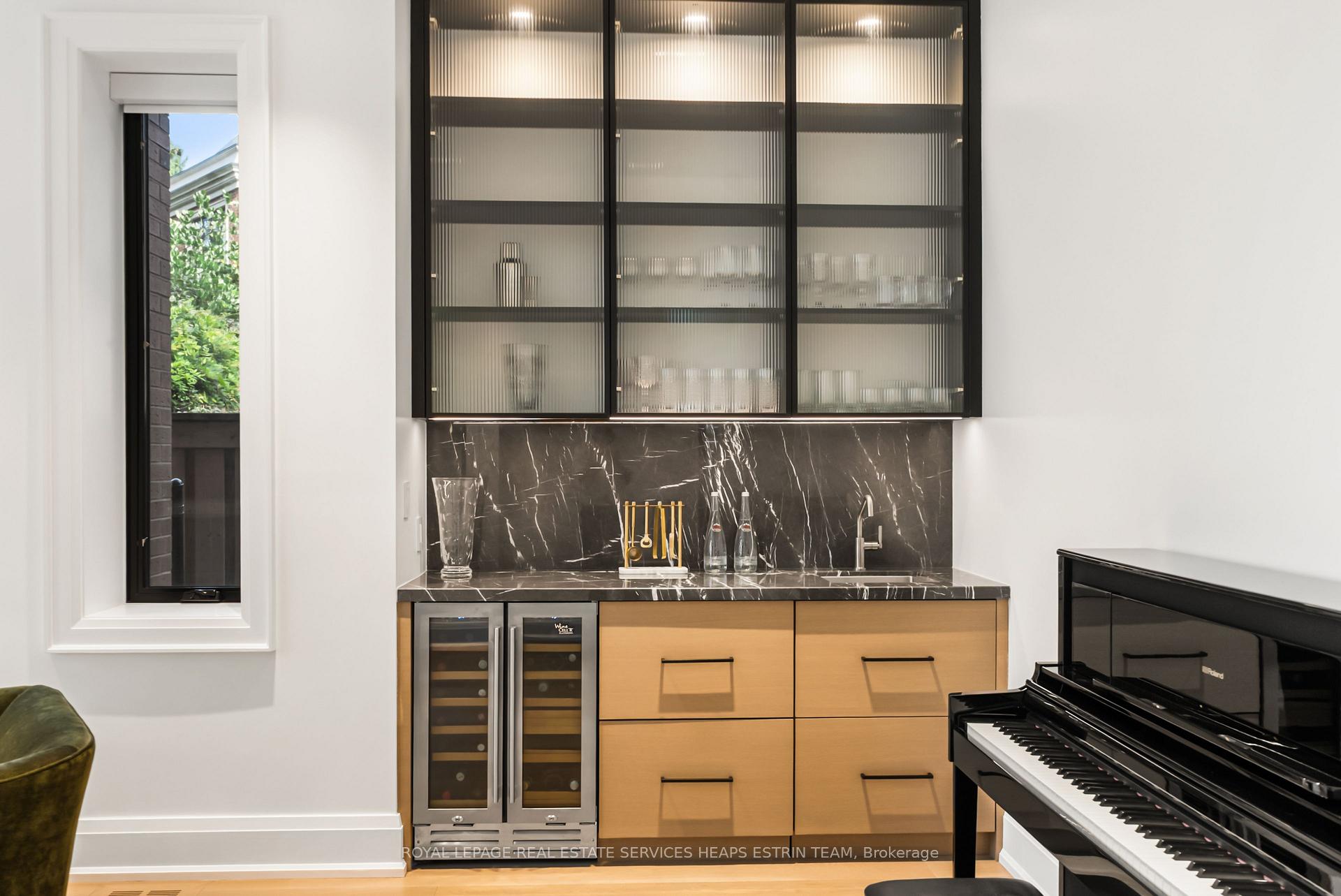 Photo 16 of 12 Millbank Avenue, Toronto, Forest Hill South — HOMEH