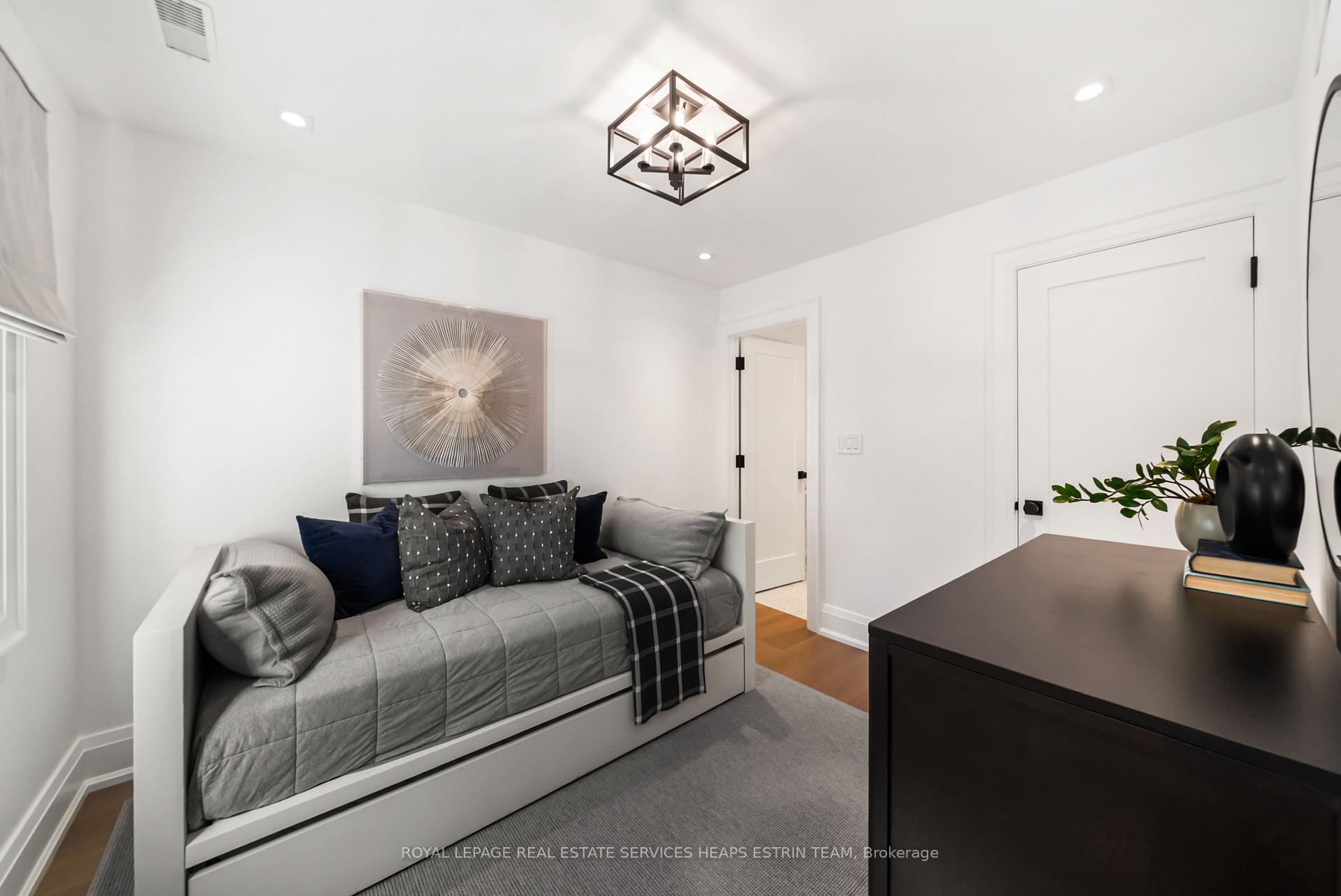 Photo 33 of 12 Millbank Avenue, Toronto, Forest Hill South — HOMEH