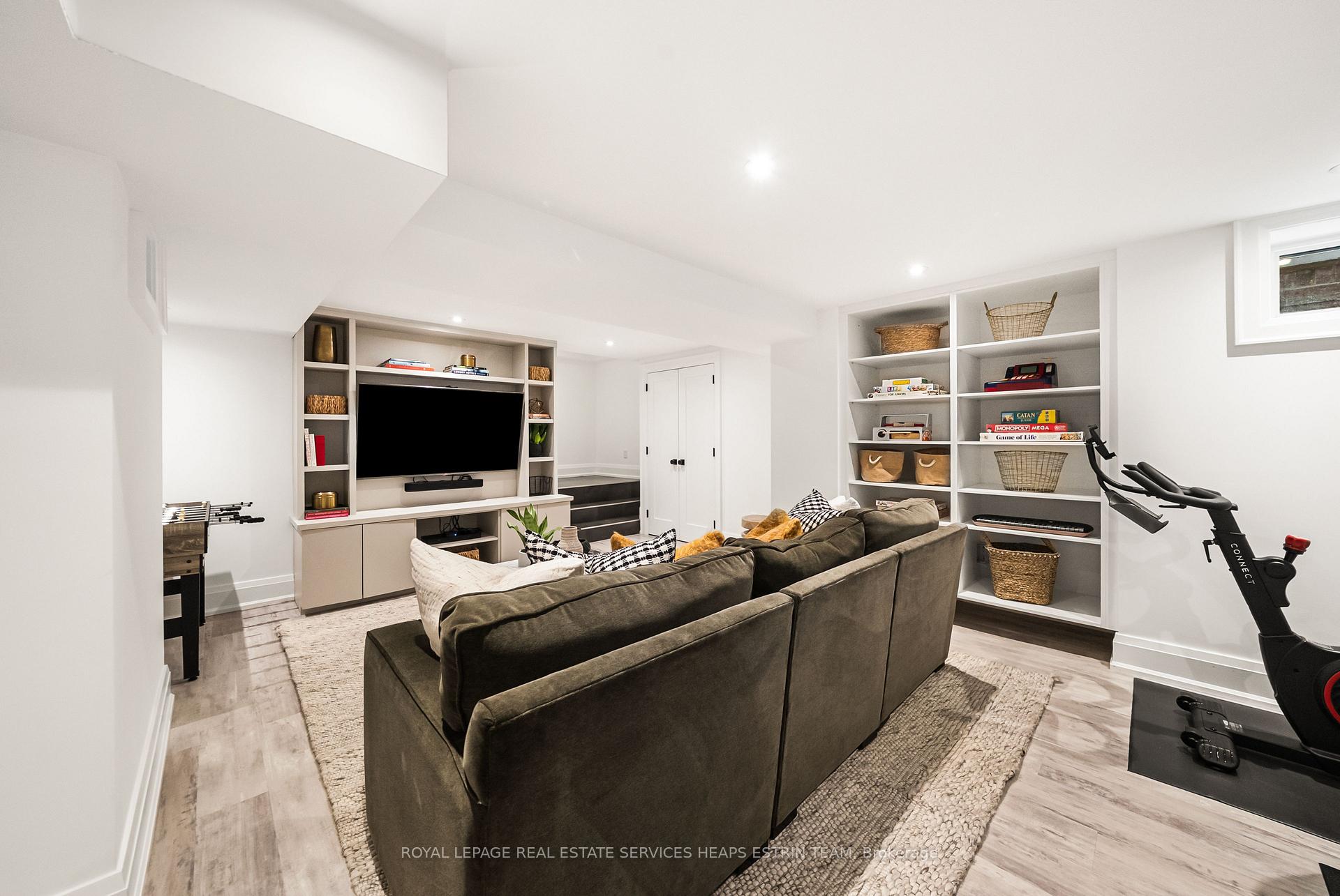 Photo 38 of 12 Millbank Avenue, Toronto, Forest Hill South — HOMEH