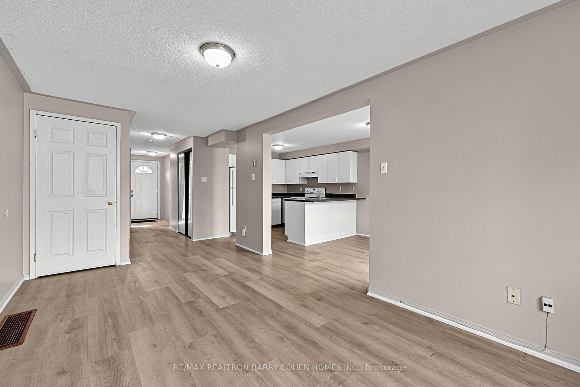 Photo 11 of 43 Black Cherry Crescent, Barrie, Holly — HOMEH