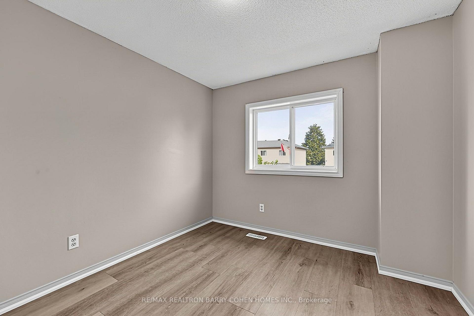 Photo 14 of 43 Black Cherry Crescent, Barrie, Holly — HOMEH