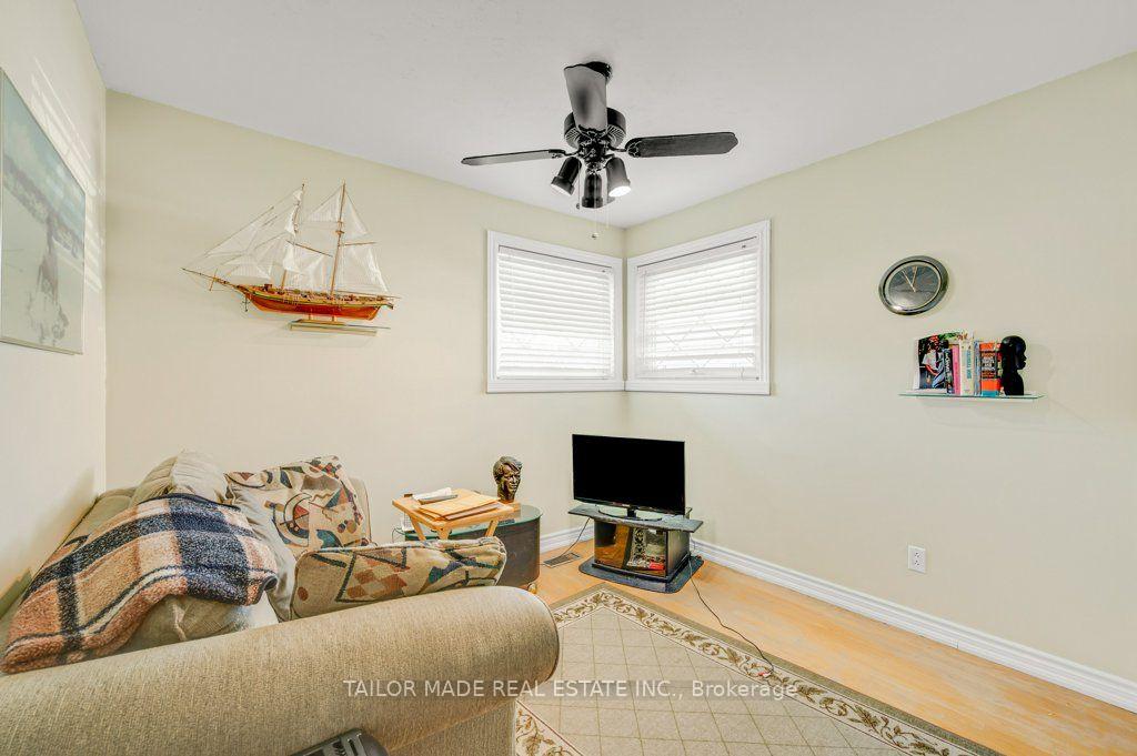 Photo 17 of 22 Greystone Crescent, Brampton, Brampton South — HOMEH
