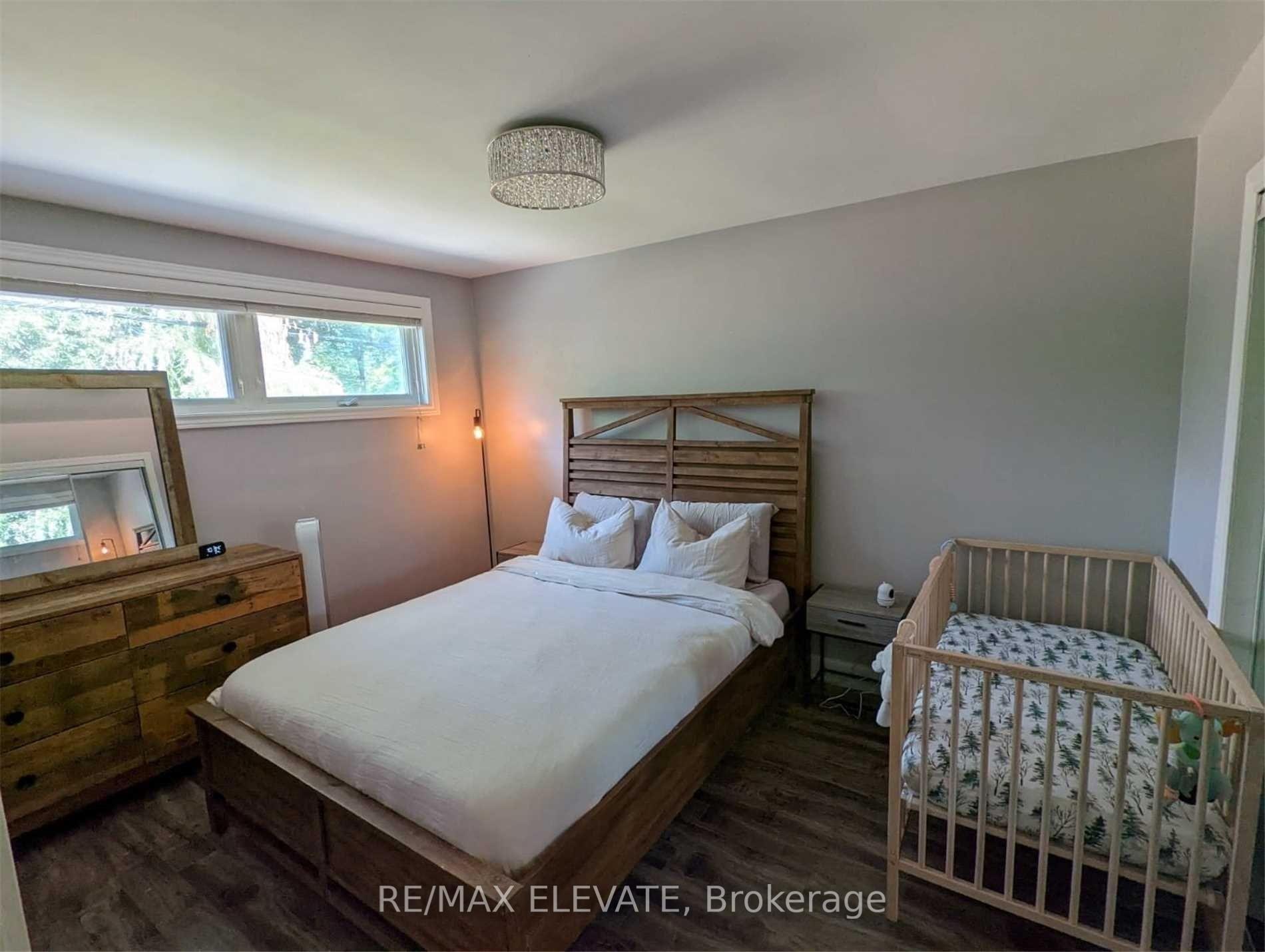 Photo 10 of 302 Demaine Crescent, Richmond Hill, Crosby — HOMEH