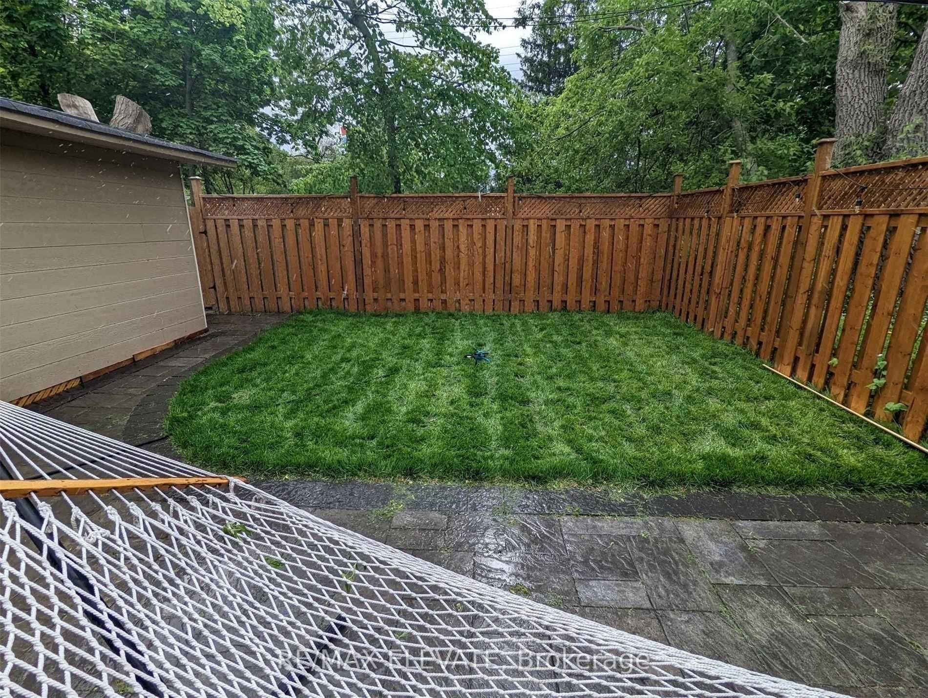 Photo 13 of 302 Demaine Crescent, Richmond Hill, Crosby — HOMEH