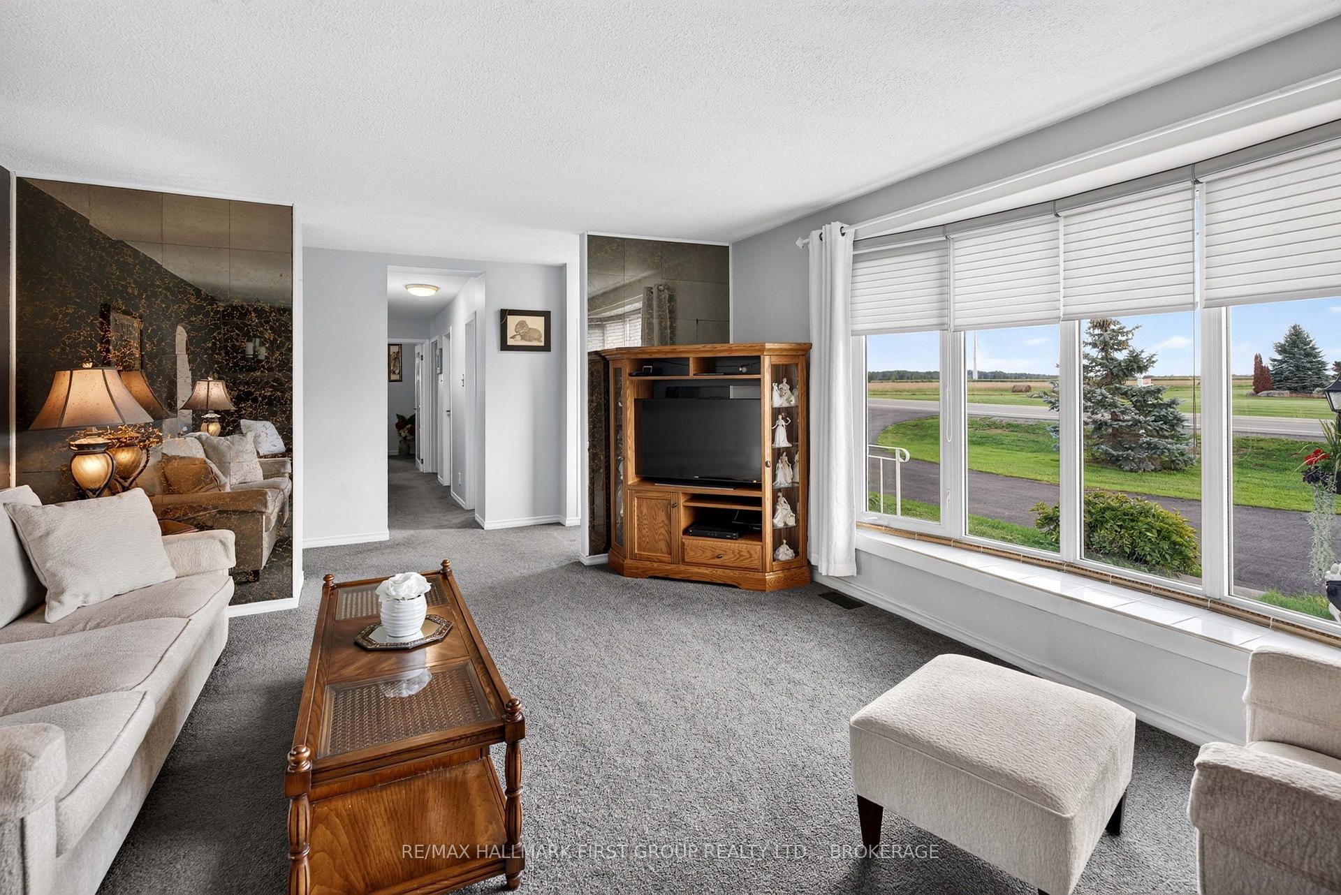 Photo 5 of 907 Millhaven Road, Loyalist, Lennox and Addington - South — HOMEH