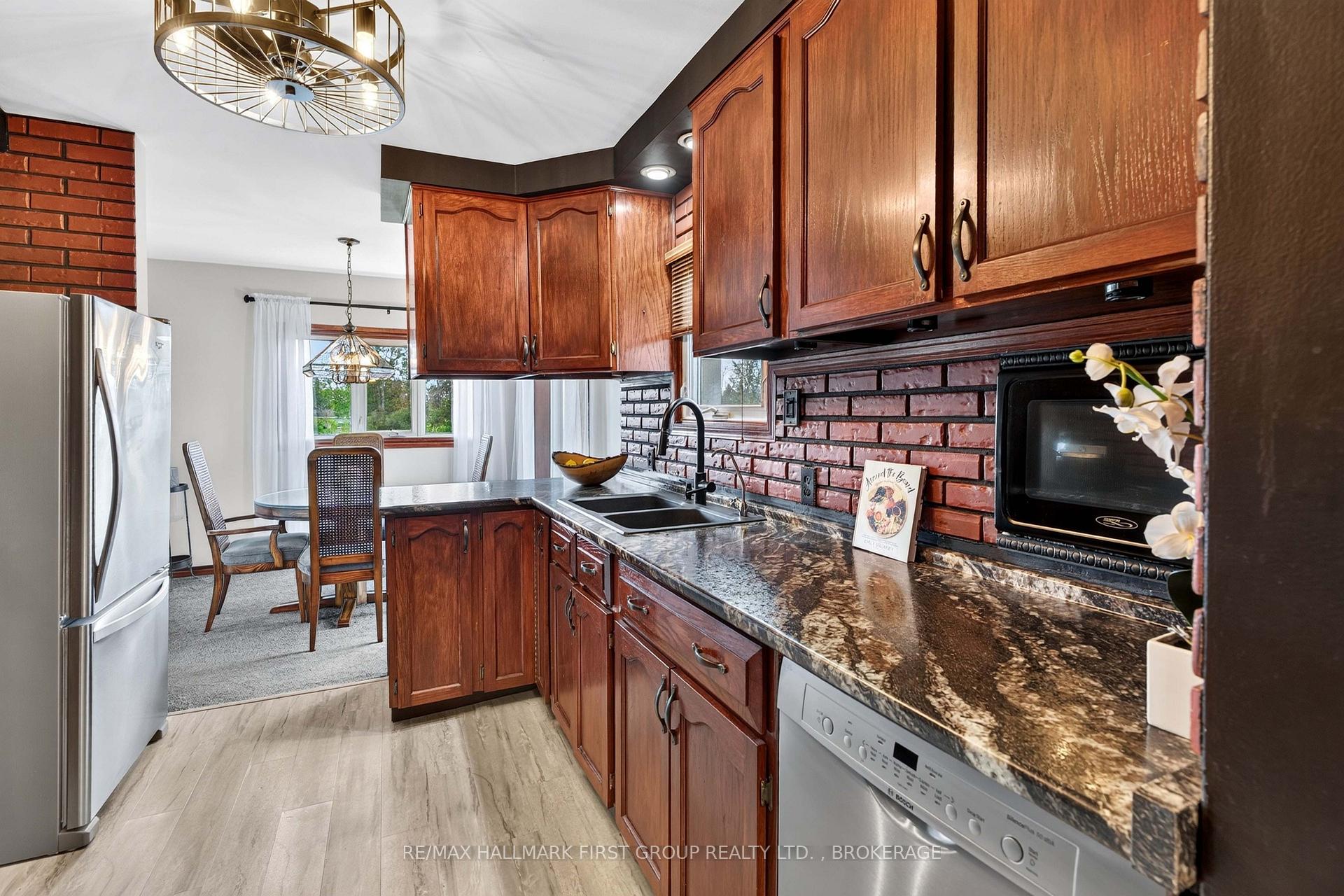 Photo 14 of 907 Millhaven Road, Loyalist, Lennox and Addington - South — HOMEH
