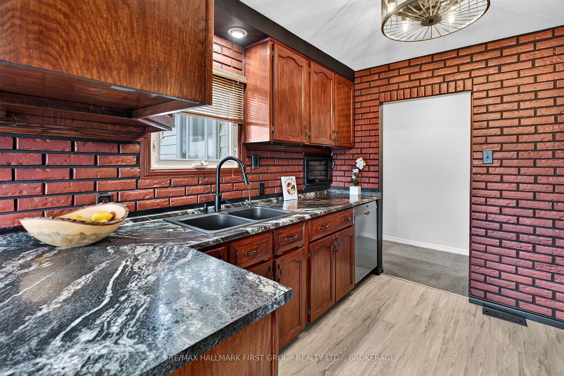 Photo 15 of 907 Millhaven Road, Loyalist, Lennox and Addington - South — HOMEH