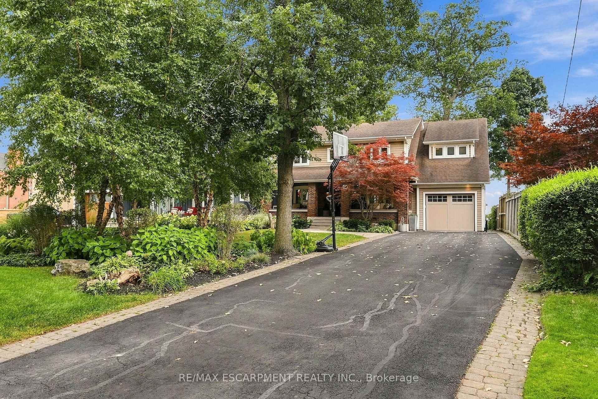 Photo 6 of 54 Cumberland Drive, Mississauga, Port Credit — HOMEH