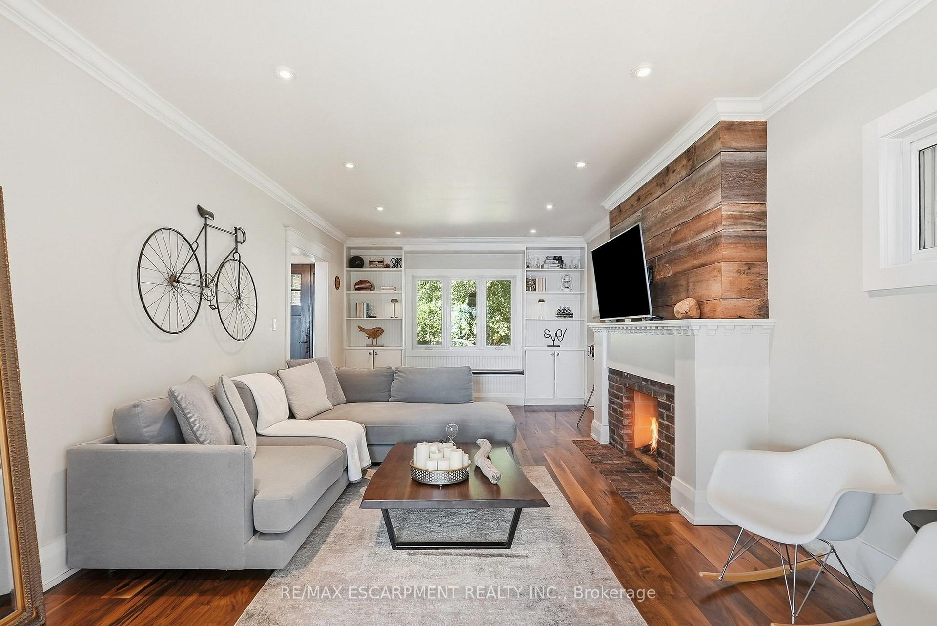 Photo 13 of 54 Cumberland Drive, Mississauga, Port Credit — HOMEH