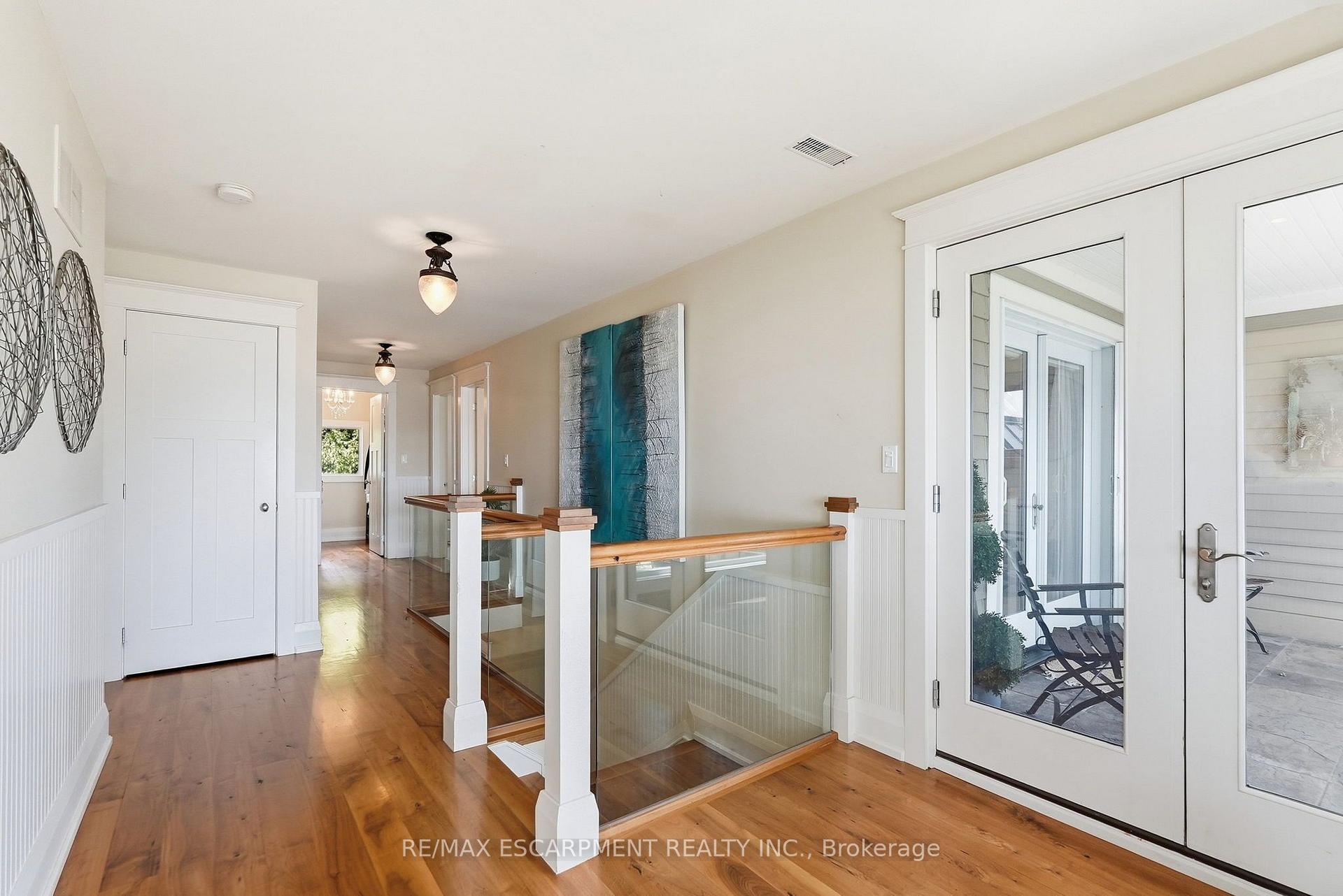 Photo 26 of 54 Cumberland Drive, Mississauga, Port Credit — HOMEH